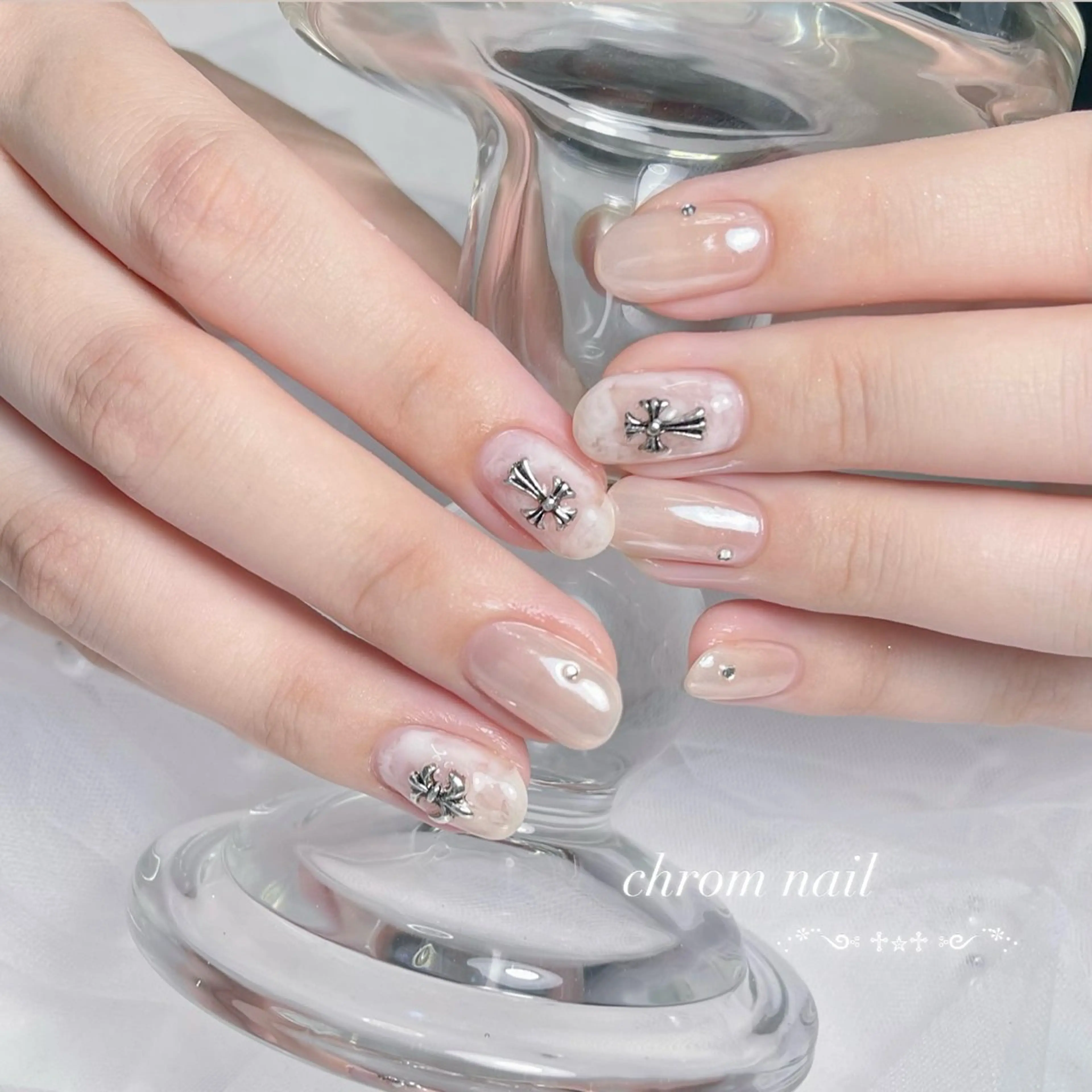 ネイル アートネイル 長さ出し 韓国ネイル 持ち込み ワンホンネイル ハンドネイル RE SALONのネイルデザイン