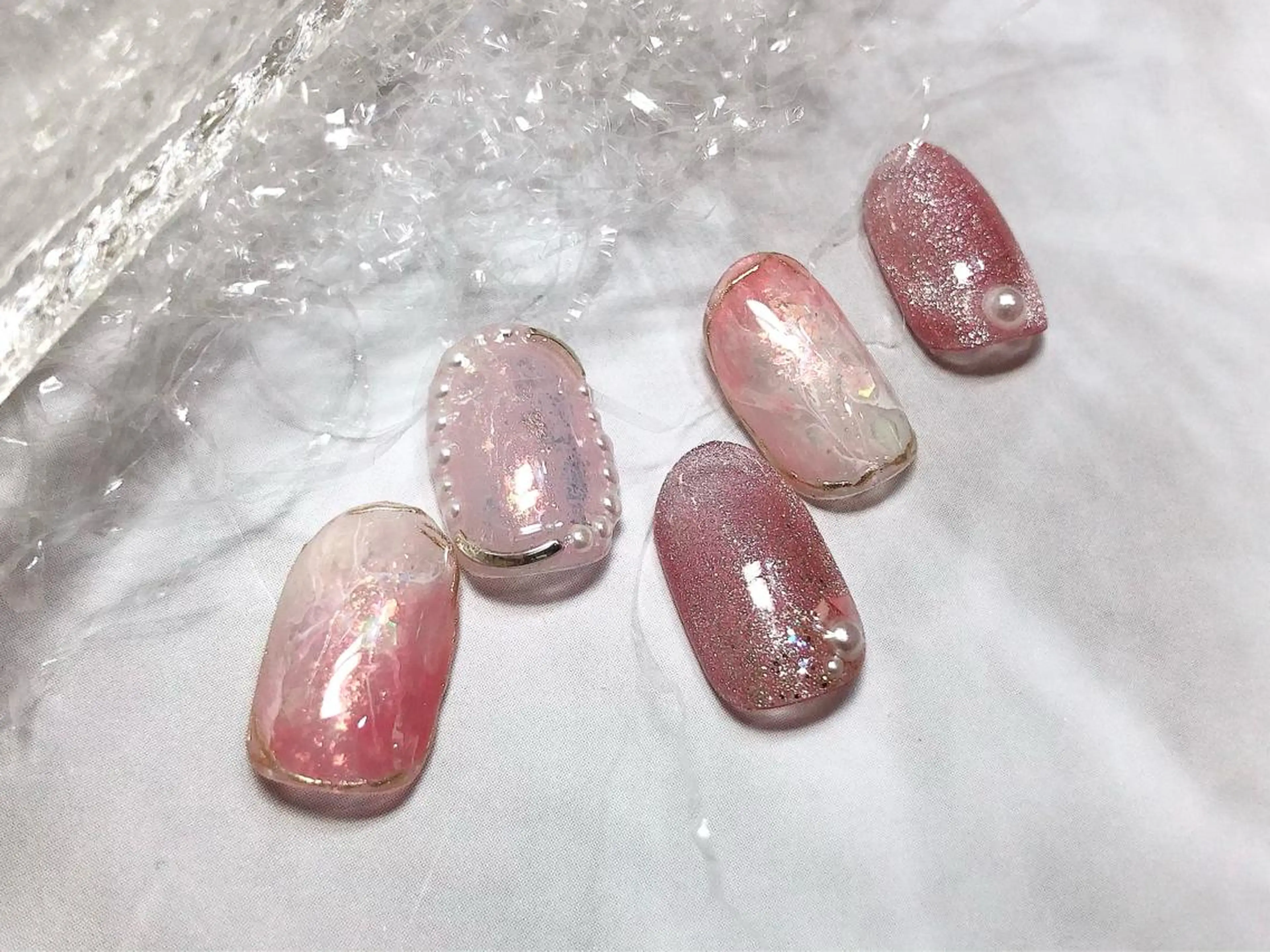 ネイル オーロラネイル ピンク 梅津 郁美のネイルデザイン