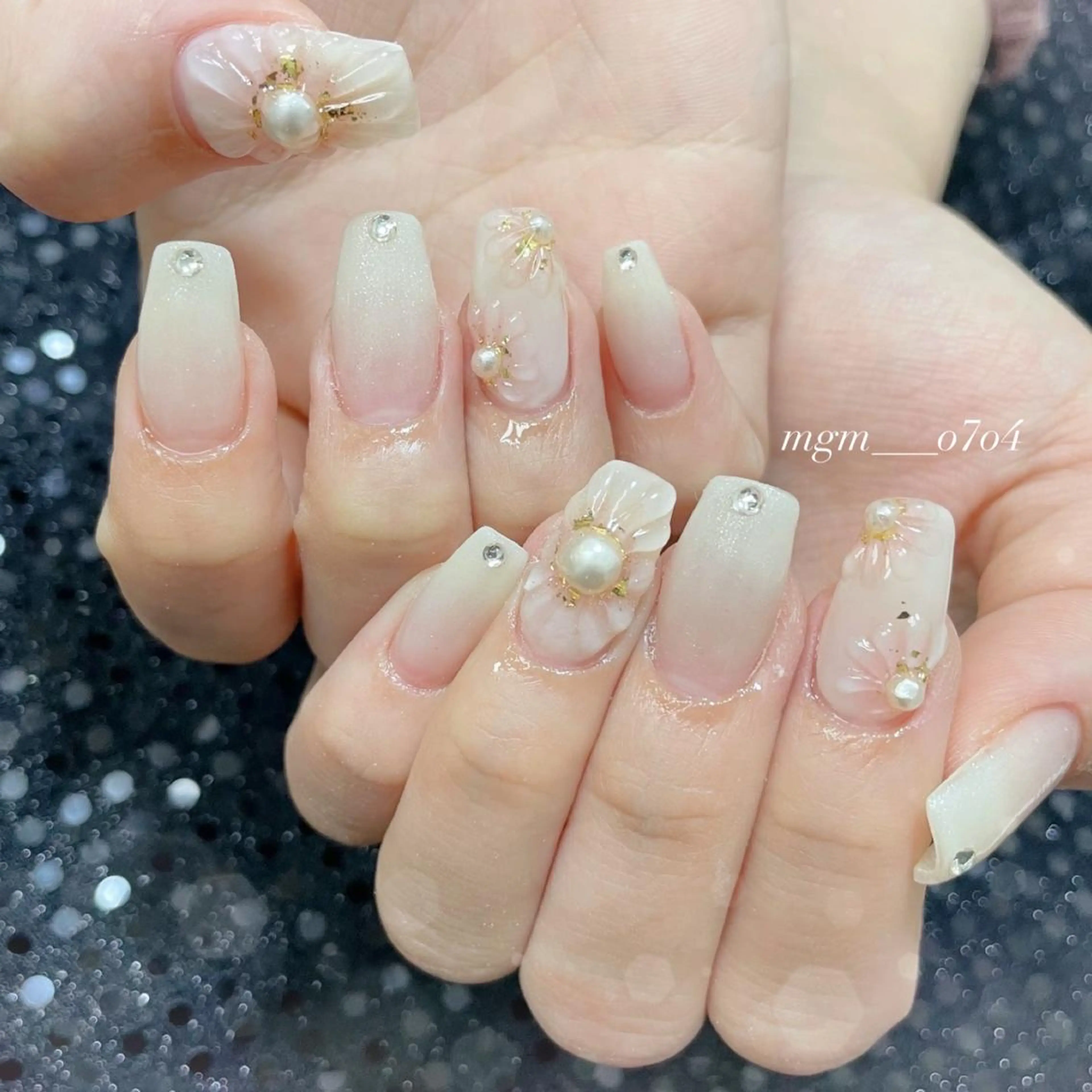 ネイル ストーンネイル ハンドネイル ハンドケア MoON...❤︎ MeGuのネイルデザイン