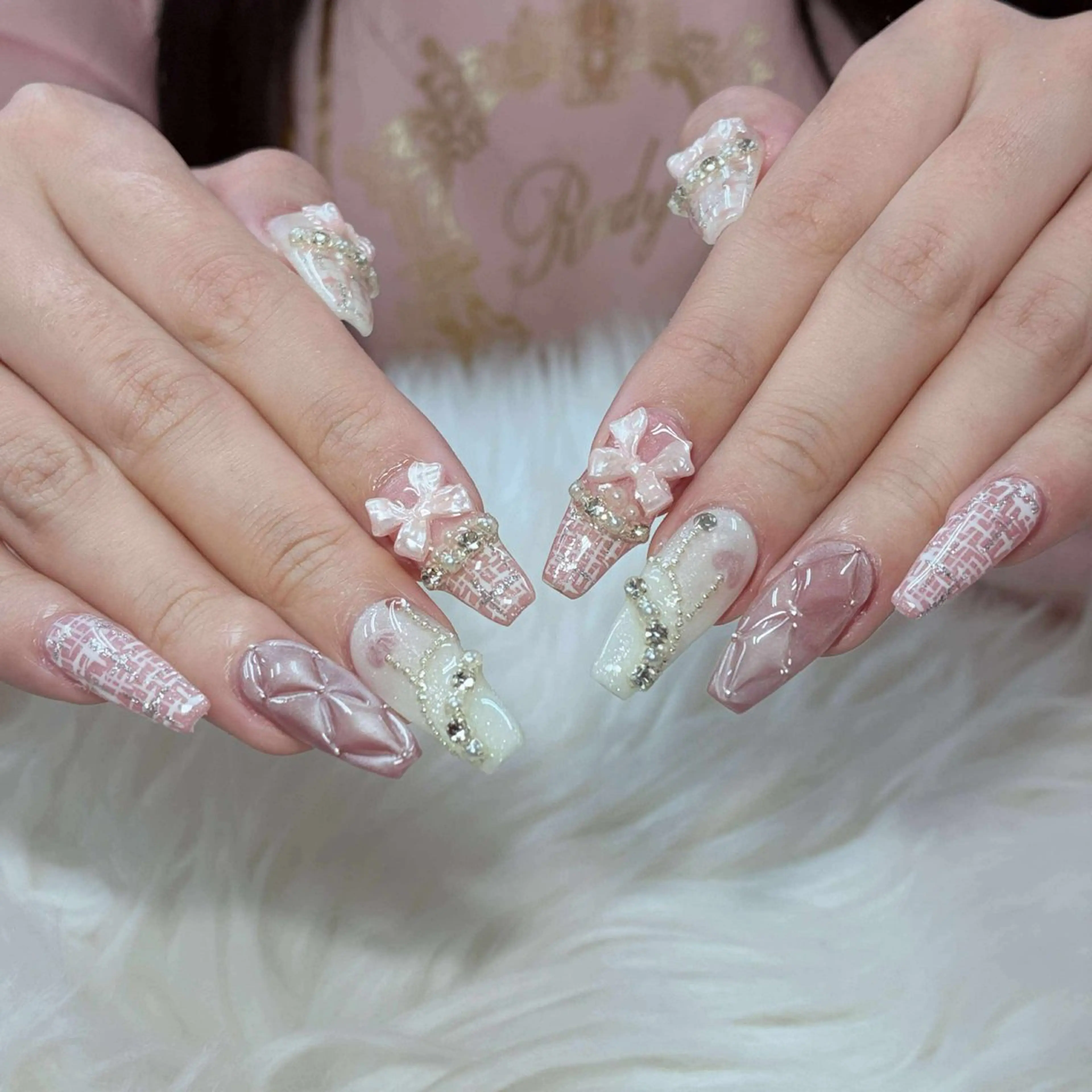 ネイル フレンチネイル 韓国ネイル マグネットネイル ニュアンスネイル オフィスネイル ハンドネイル Mlan Nailのネイルデザイン