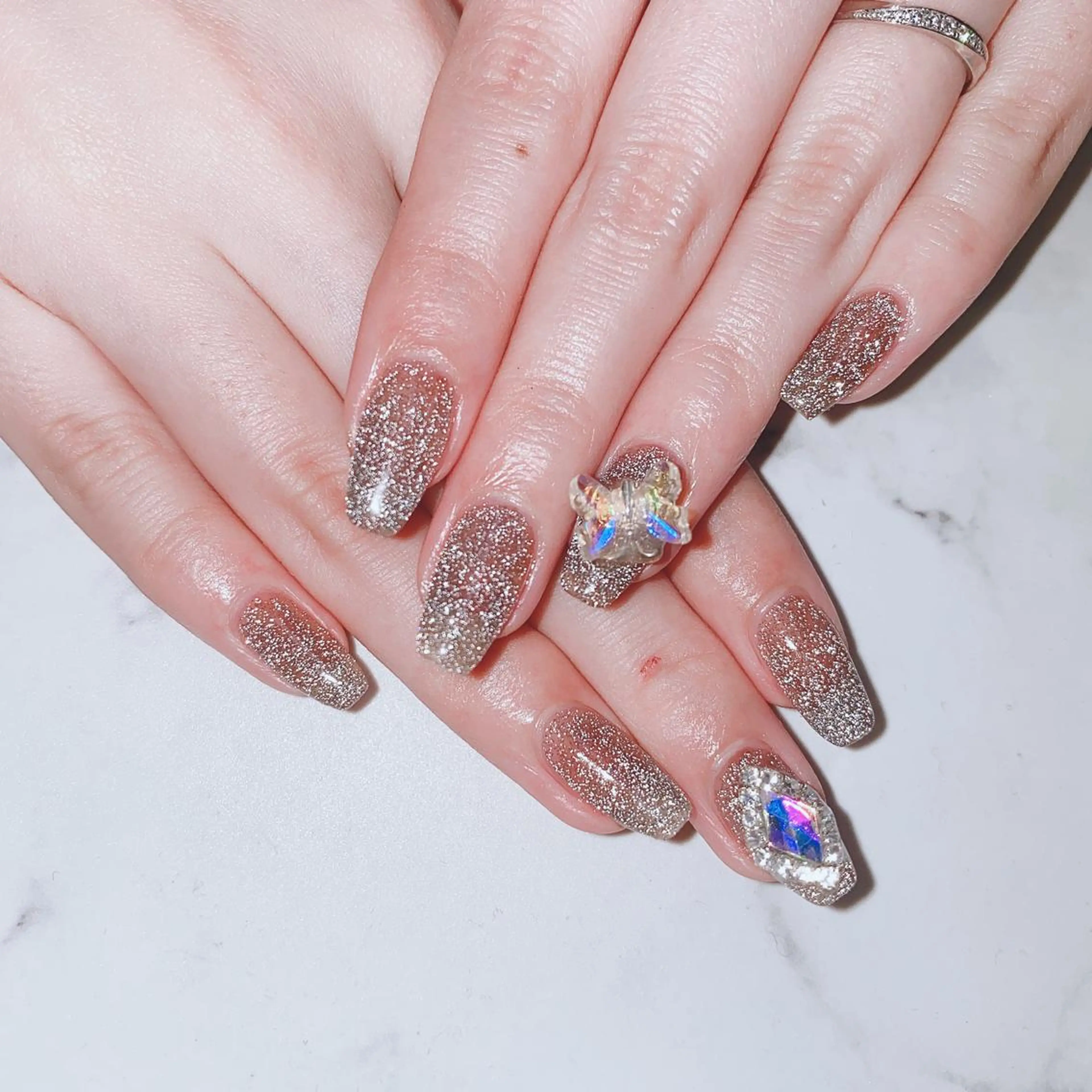 ネイル フラッシュネイル 石原 夕華のネイルデザイン