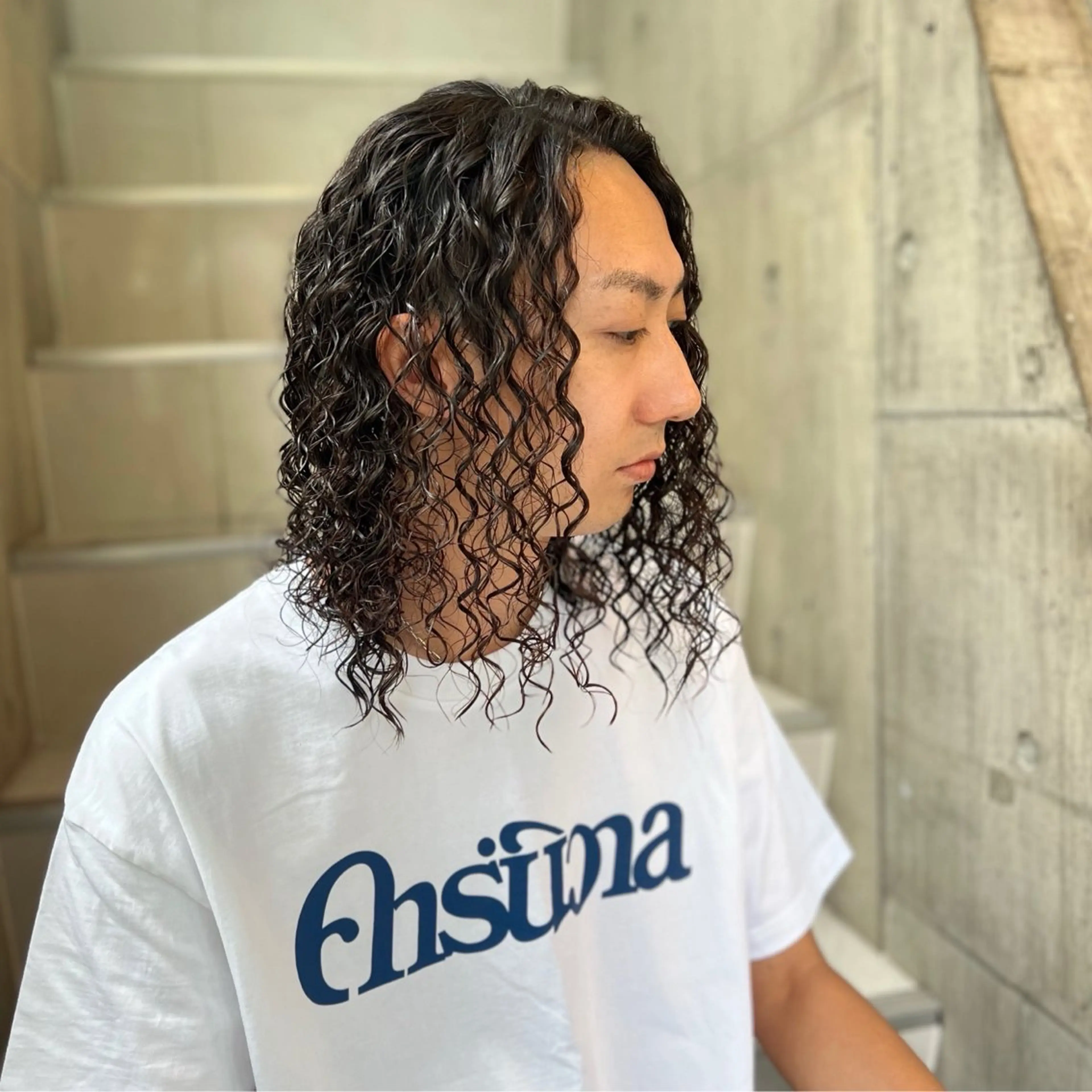 ミディアム パーマ メンズ ミディアムパーマ メンズパーマ スパイラルパーマ カット パーマ トリートメント メンズ特化/パーマ/ メッシュ/竜成のヘアスタイル