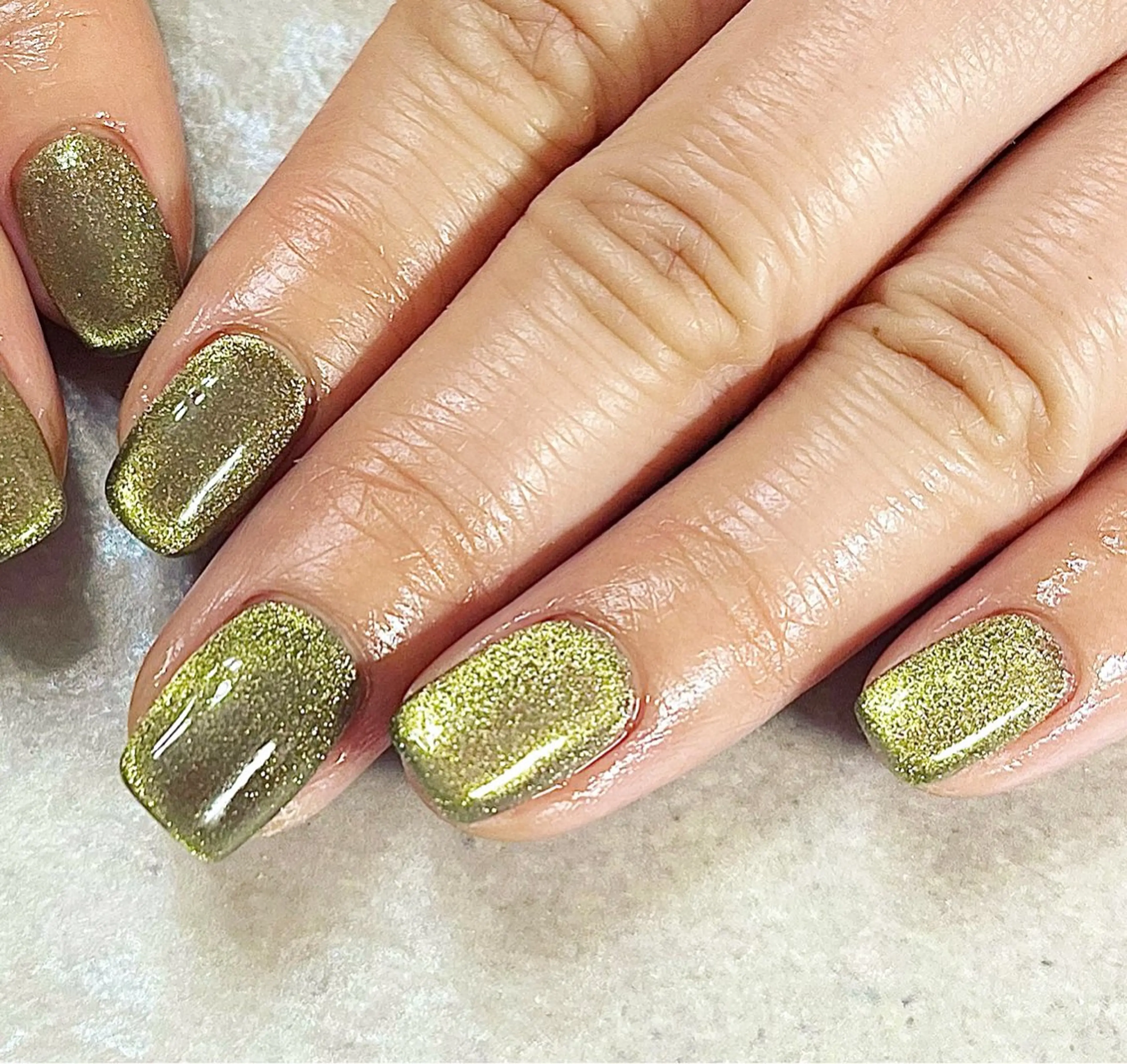 ネイル マグネットネイル マグネットワンカラー ニュアンスネイル ワンカラーネイル ハンドネイル nailsalonMIR所属・ネイルサロン ミールのネイルデザイン