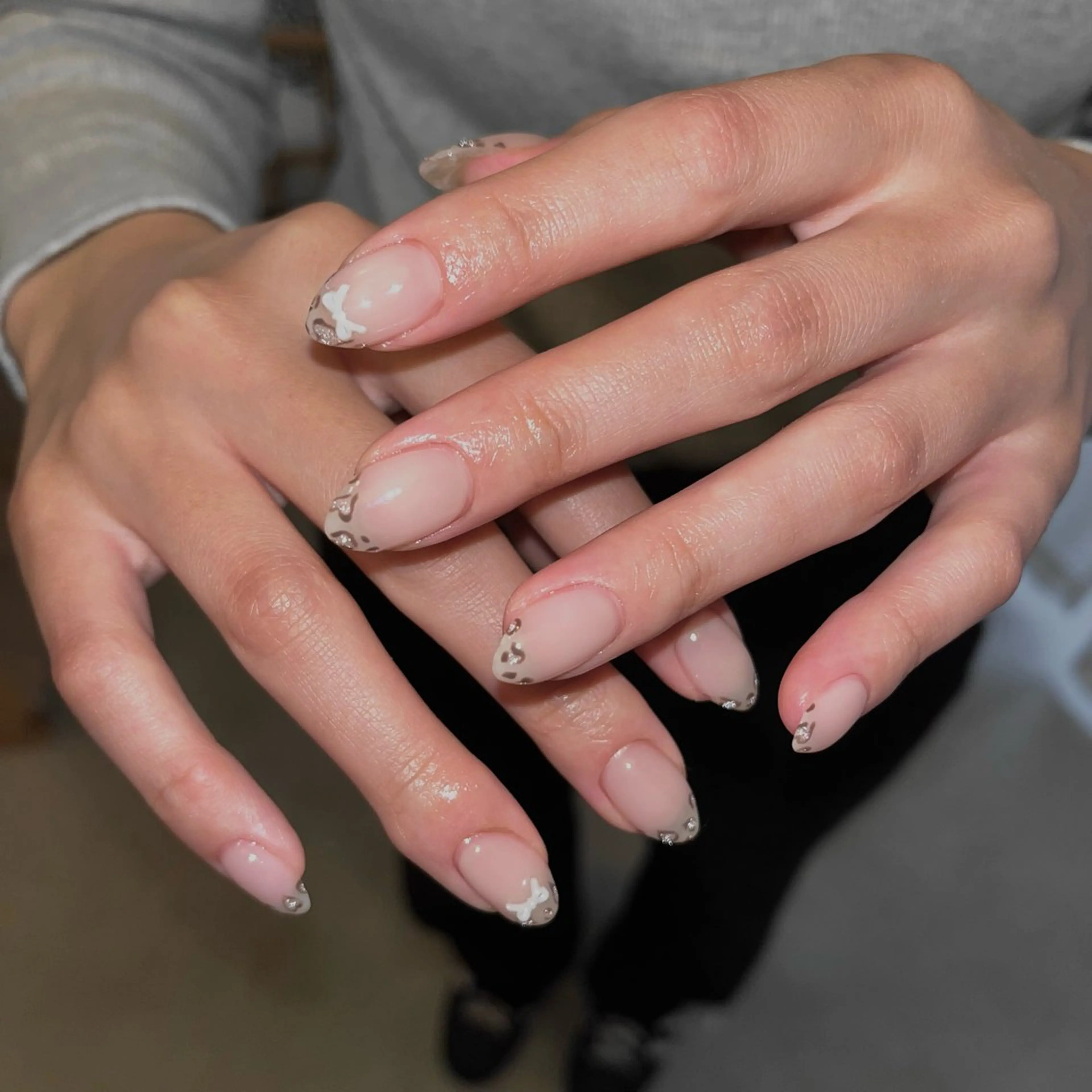 ネイル フレンチネイル aiu  ｱｲﾕｰ ちひろのネイルデザイン