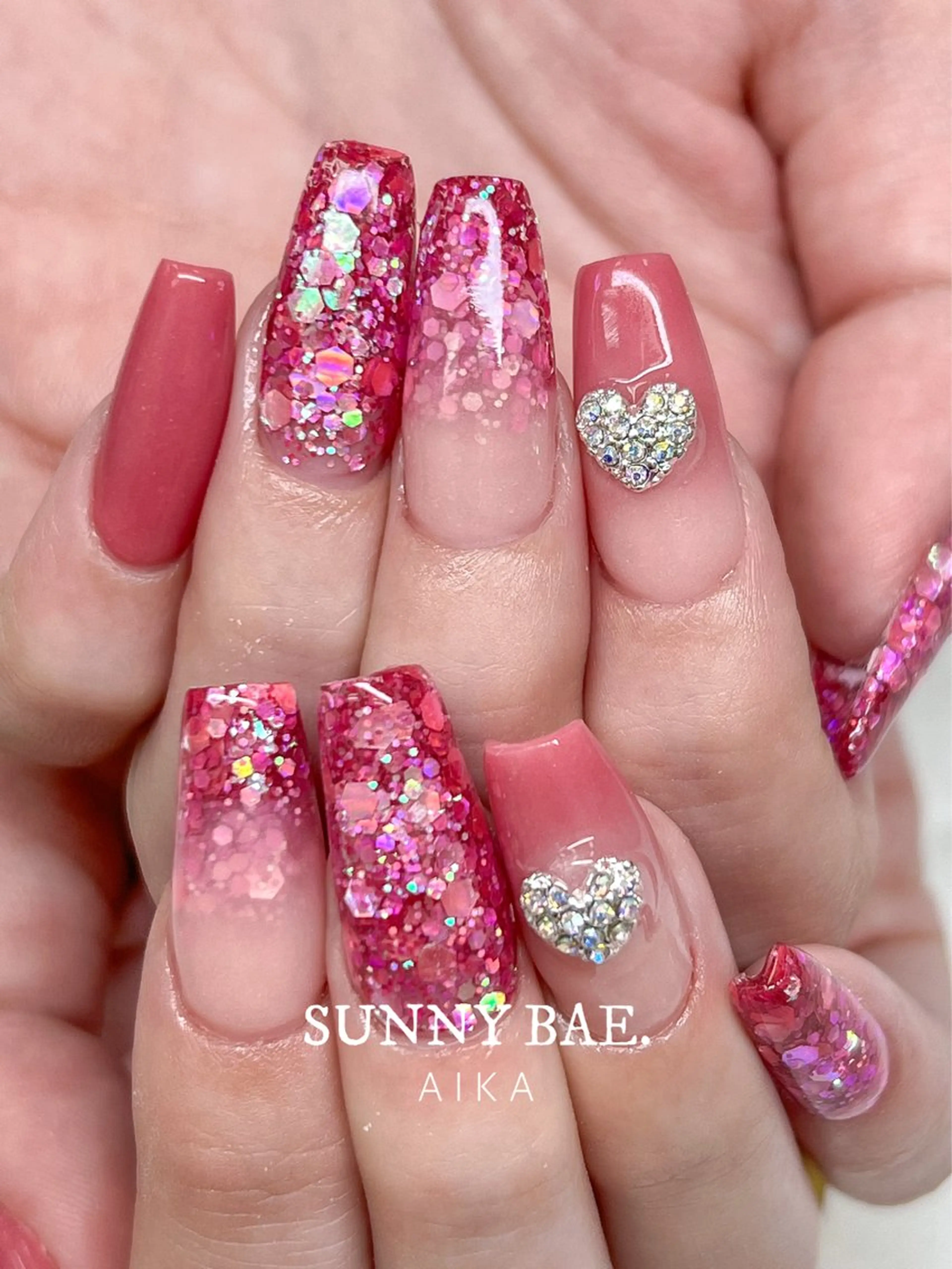 ネイル ジェルネイル キラキラネイル ロングネイル 持ち込み ワンカラーネイル SUNNY BAE.所属・Made By AIKAのネイルデザイン