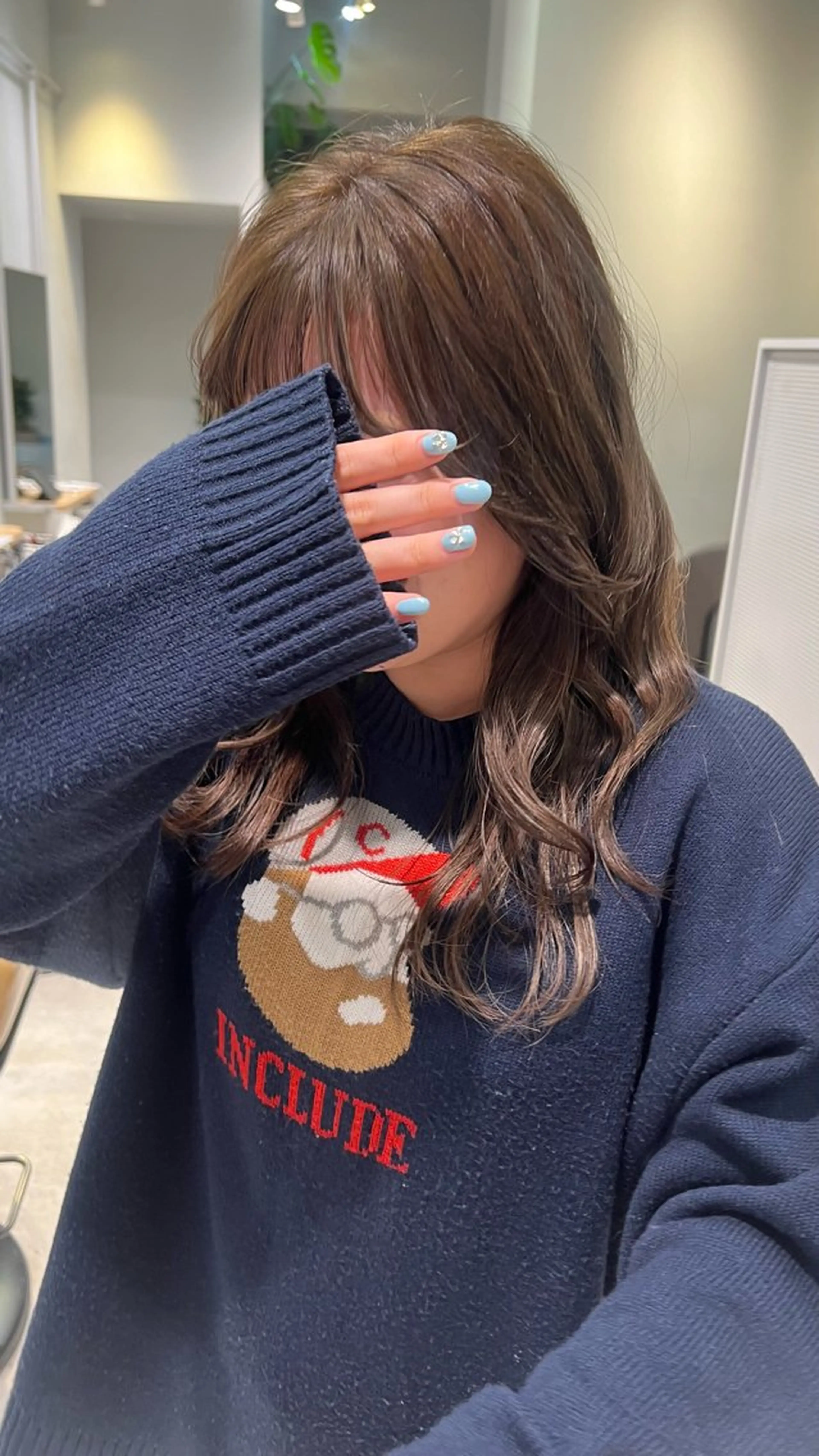 ロング カラー シミズ リホのヘアスタイル