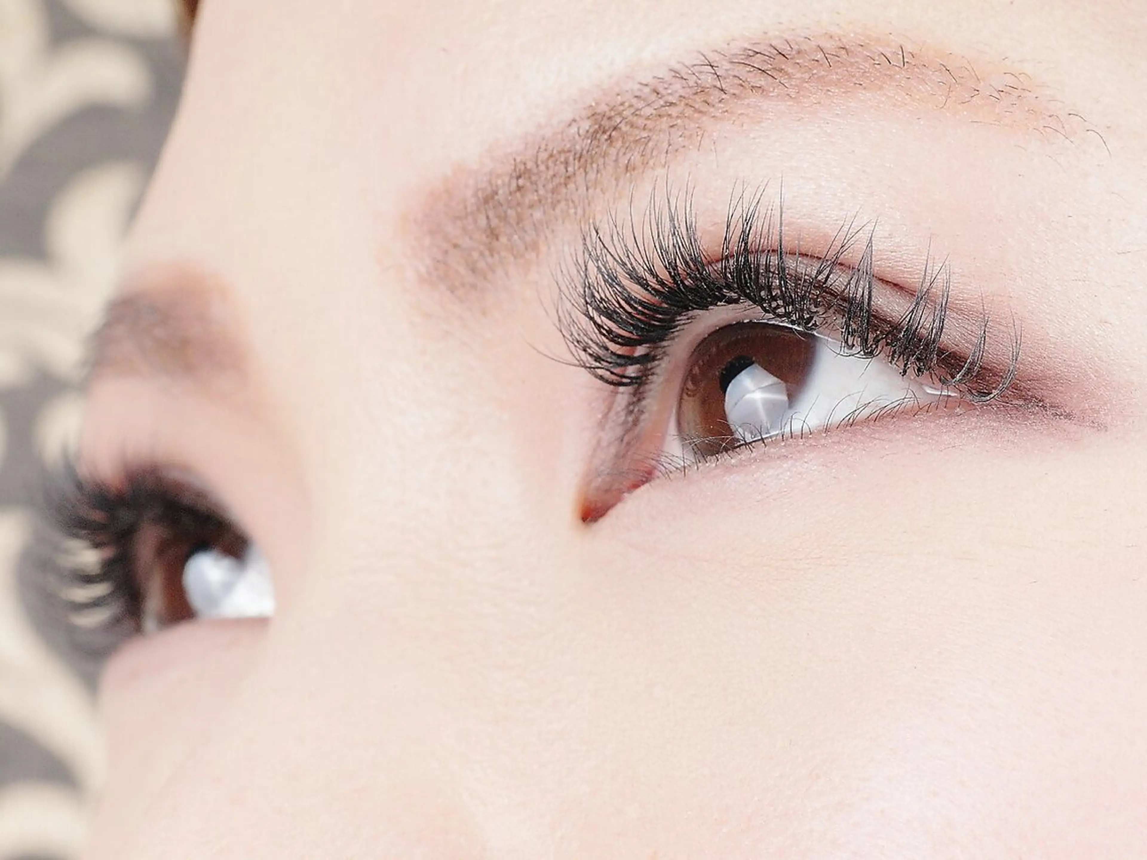 【新しいボリューム】6D LED マツエク  300本の写真