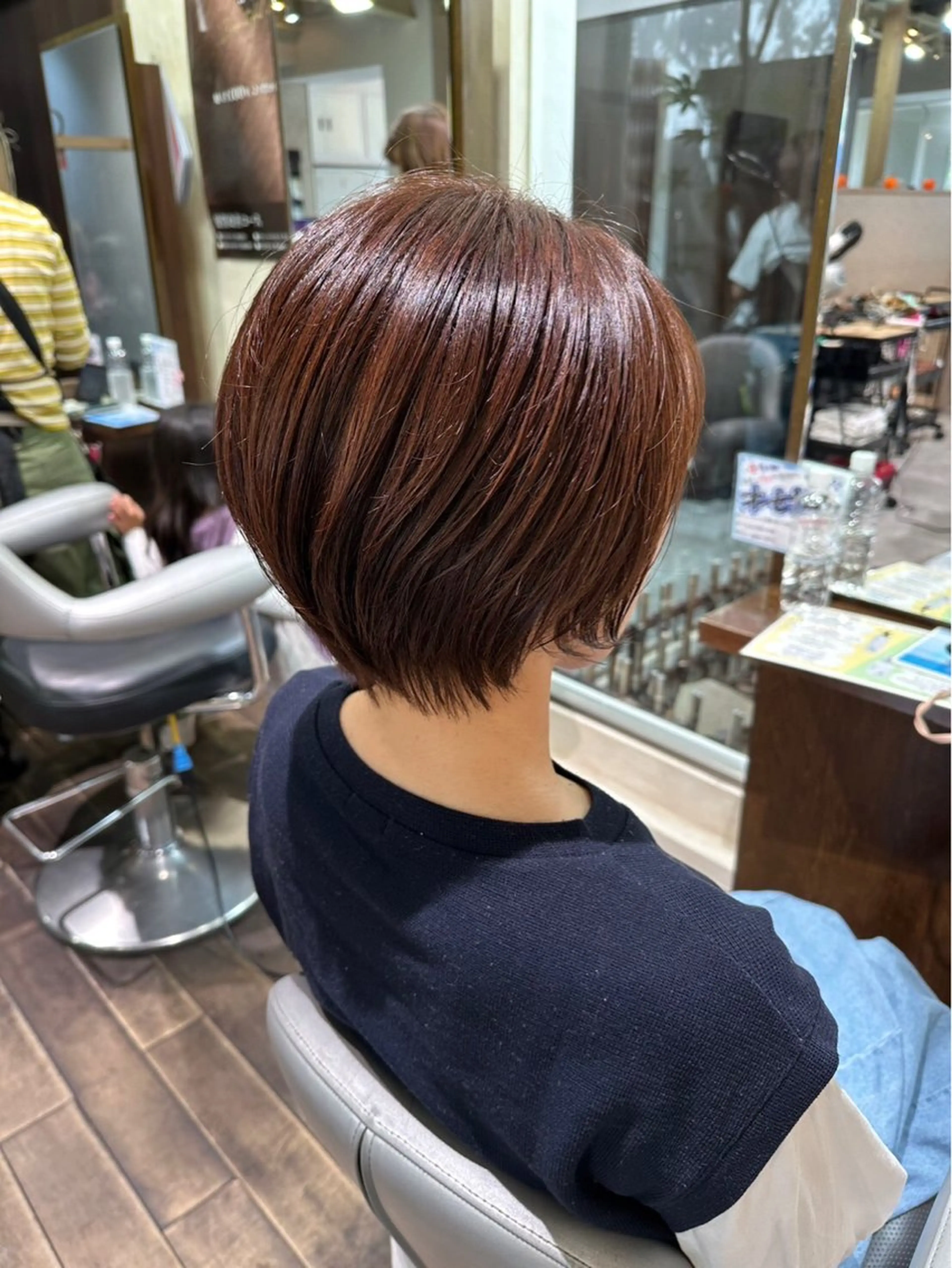 ショート カラー U-AMBOISE ユーアンボワーズのヘアスタイル