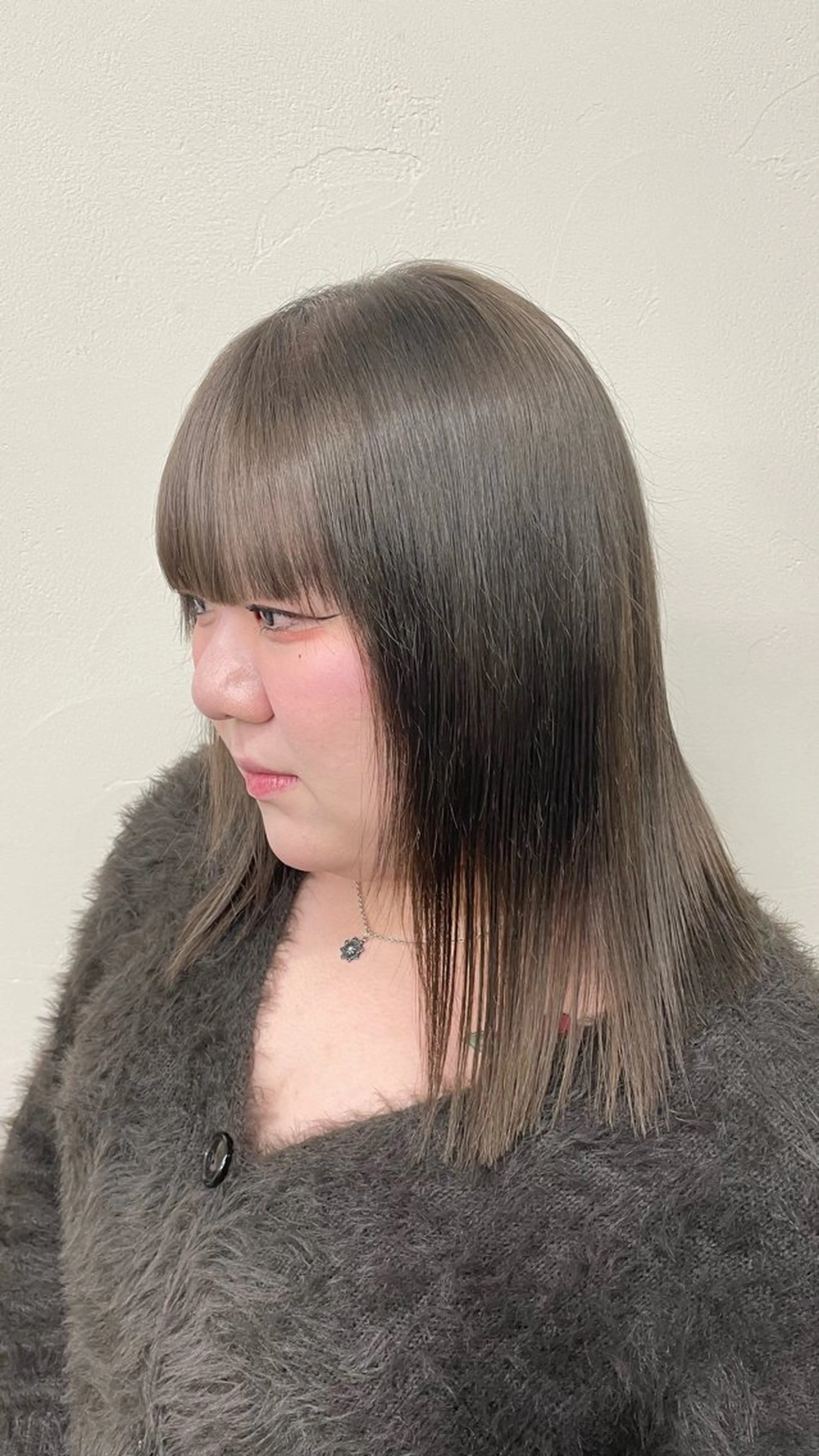 カラー nico麻生 加賀谷 すみれのヘアスタイル