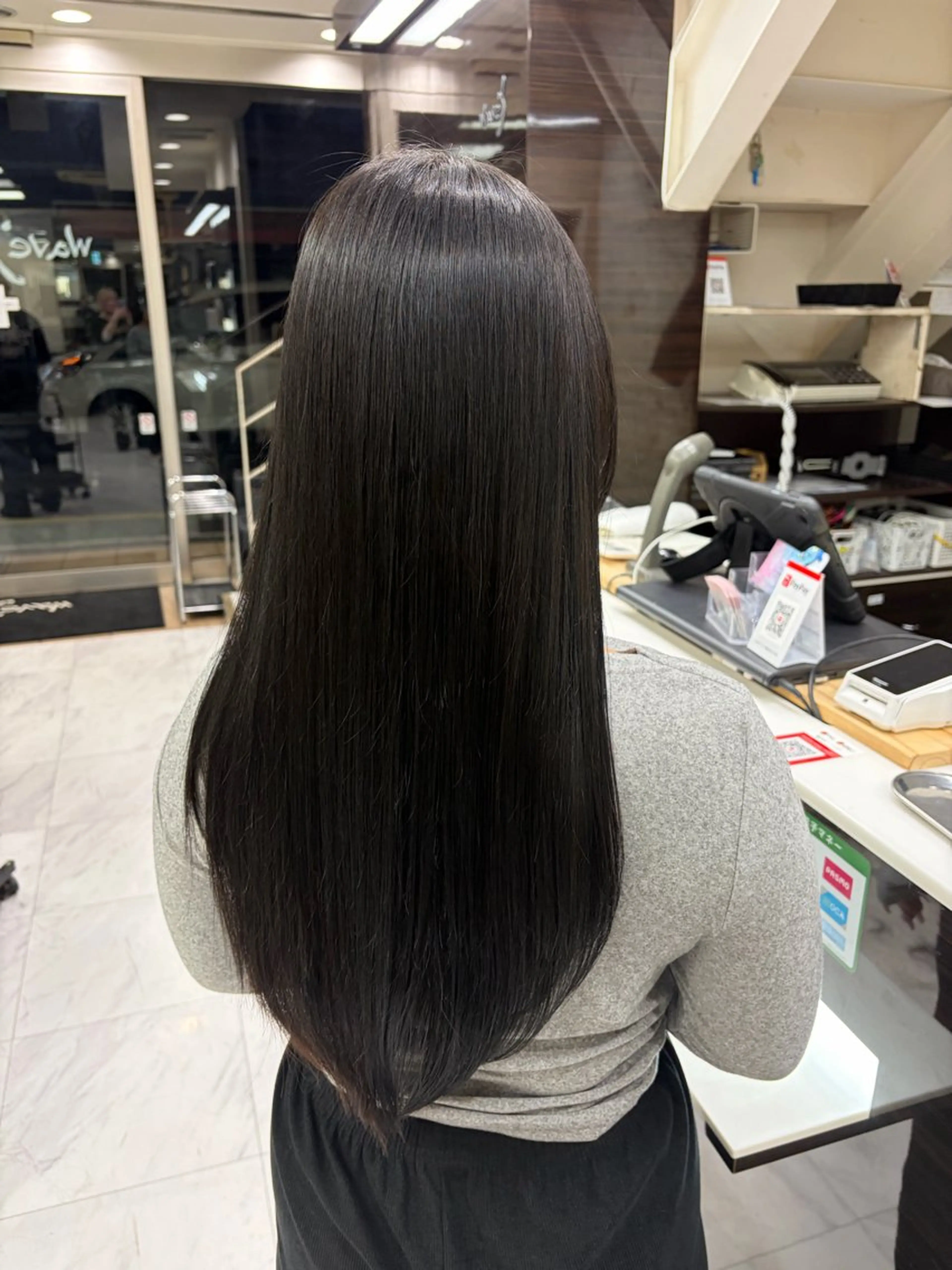 ロング カラー 黒髪 ヘアカラー 旗手 沙和のヘアスタイル