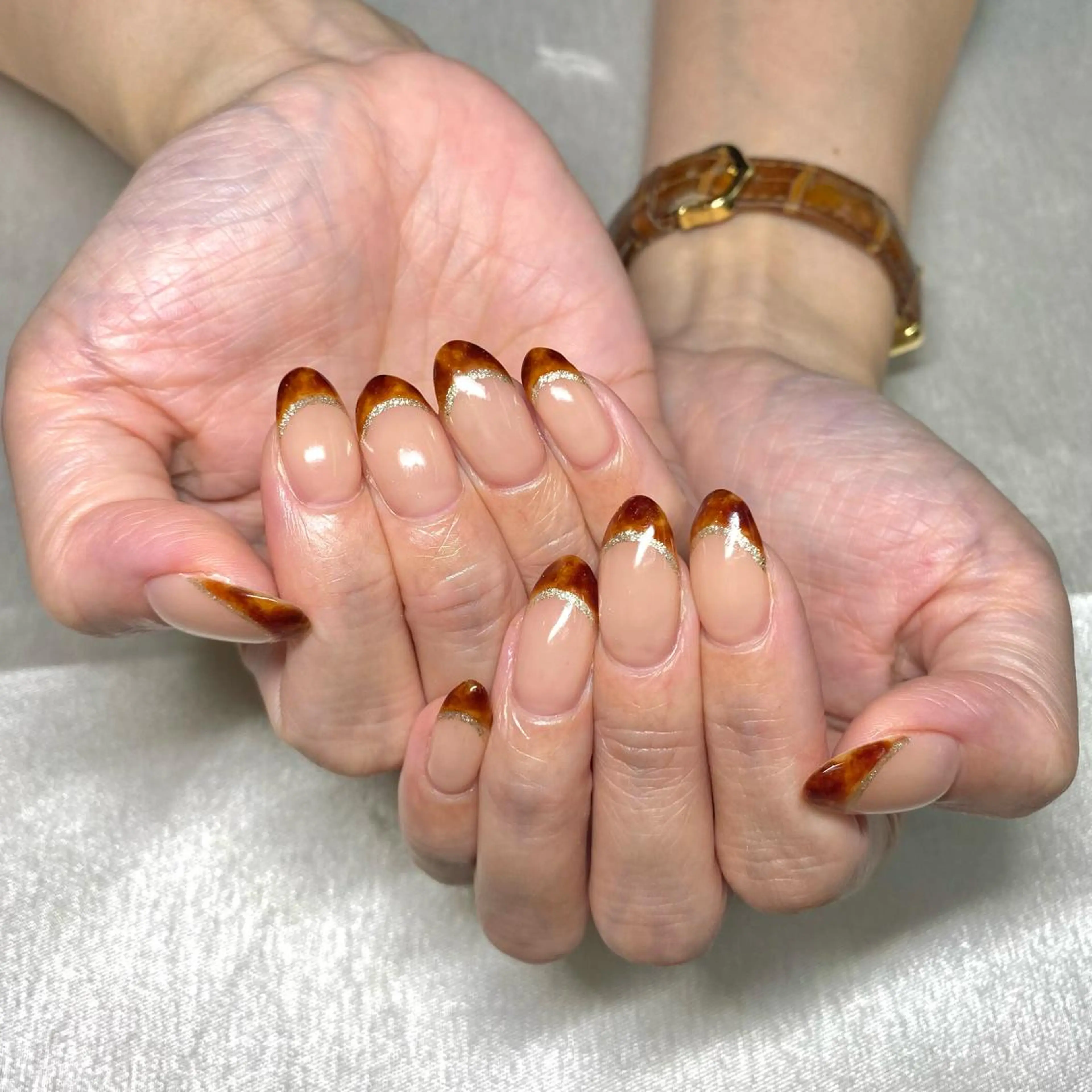 ロング カラー パーマ ヘアアレンジ メンズ キッズ ネイル マツエク・マツパ アイブロウ ベージュカラー べっ甲ネイル フレンチネイル ハンドネイル ハンドケア 今福鶴見ネイル 8(ｴｲﾄ)のネイルデザイン