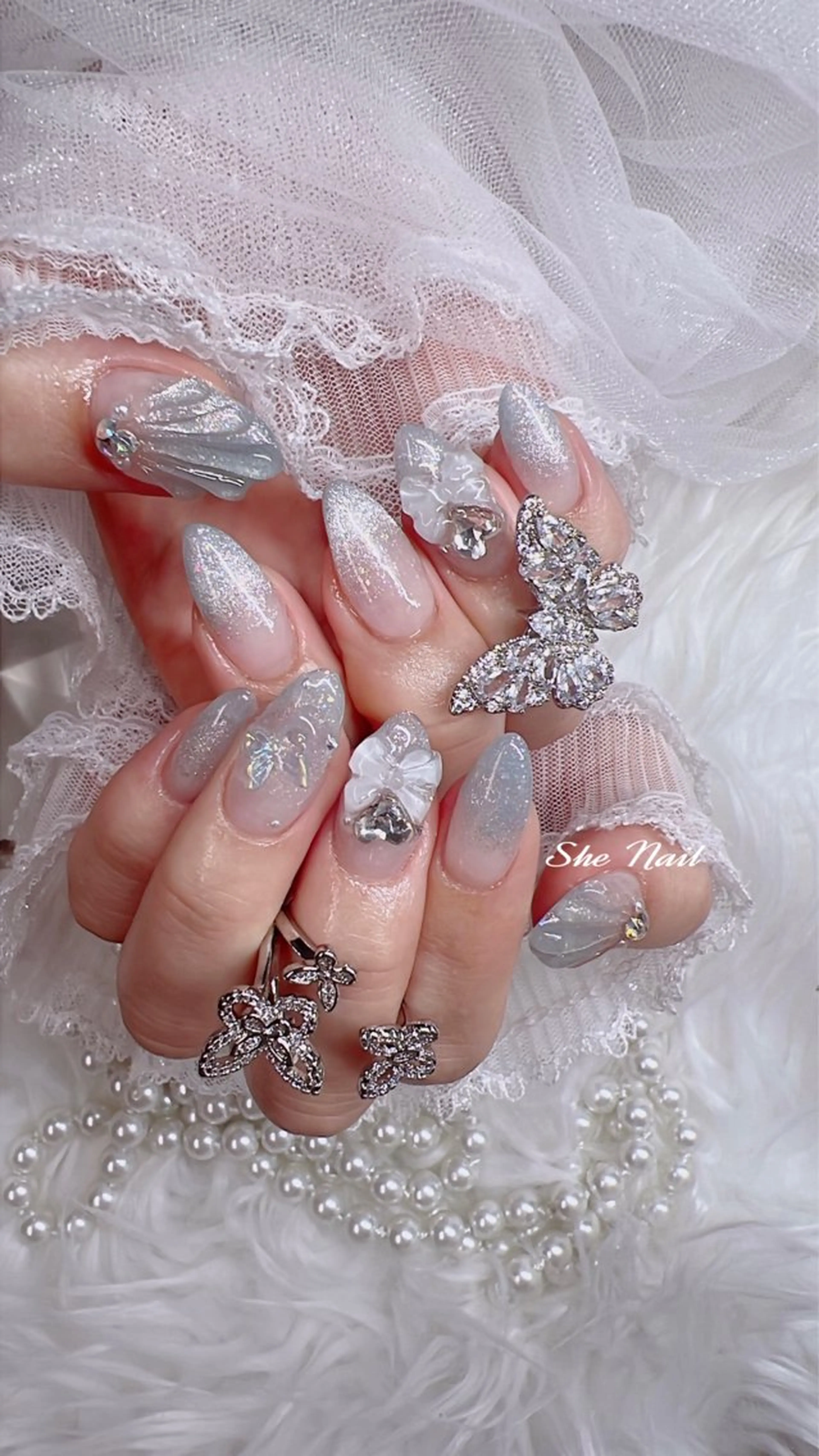 ネイル チークネイル 長さ出し フレンチネイル ガラスフレンチ キラキラネイル She   Nail所属・ISA_ BELLAのネイルデザイン