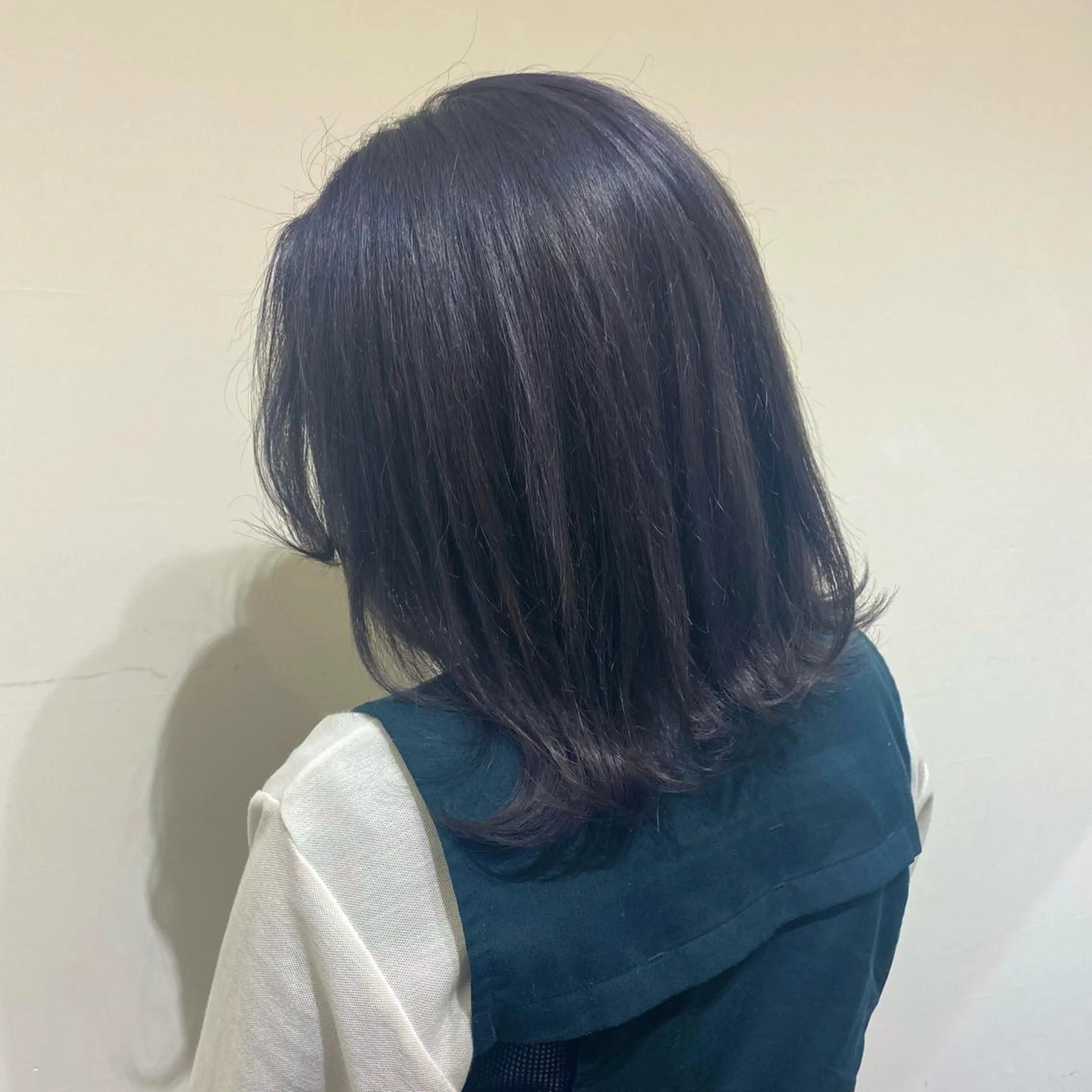 ミディアム カラー アディクシーカラー アッシュ バレイヤージュ ミストバング ブリーチ ヘアカラー 韓国ヘア特化 💟 ララア 💟のヘアスタイル