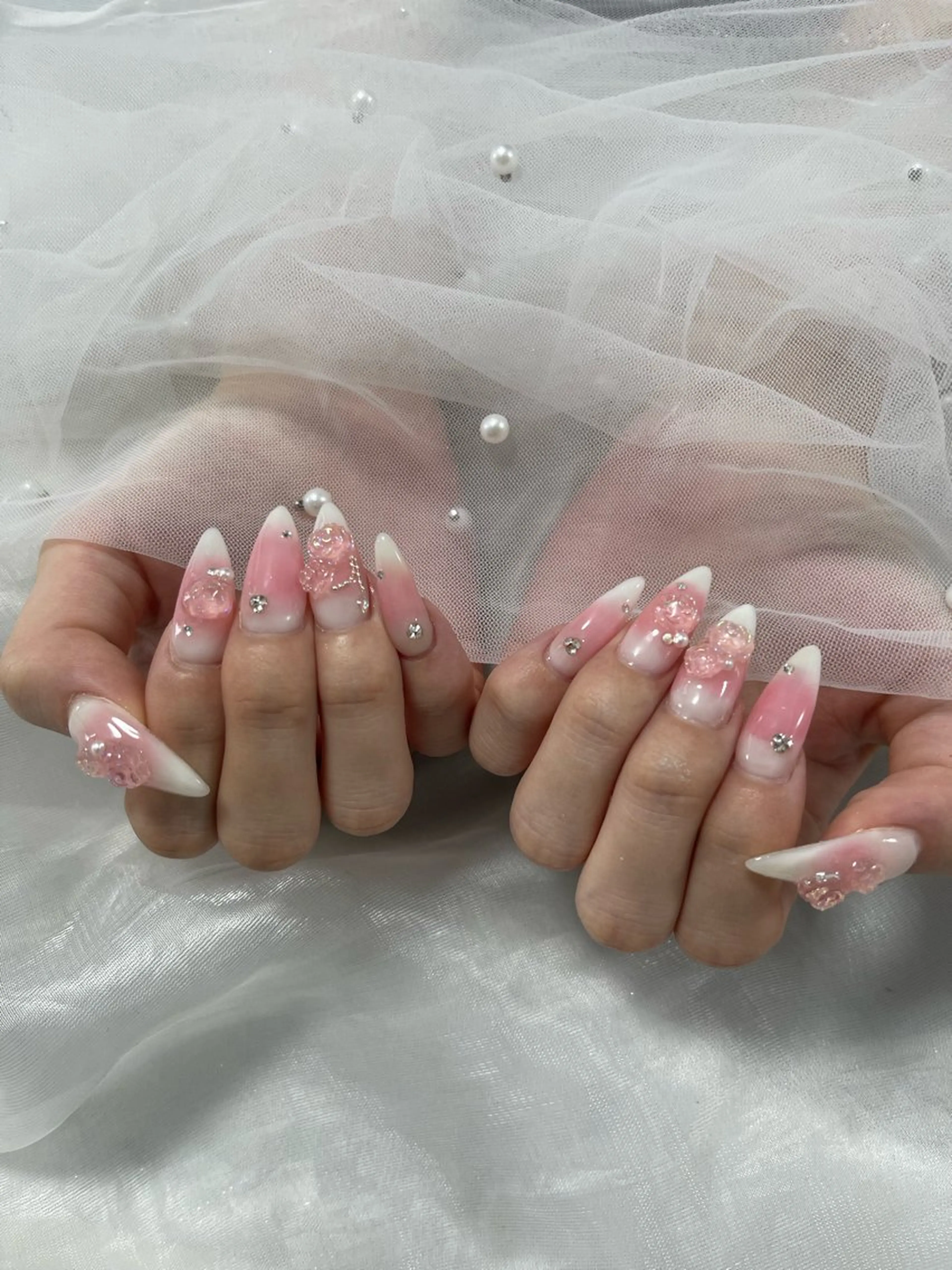 ネイル オーロラネイル クリアネイル フラッシュネイル ジェルネイル グラデーション ハンドネイル Kitty Nailのネイルデザイン