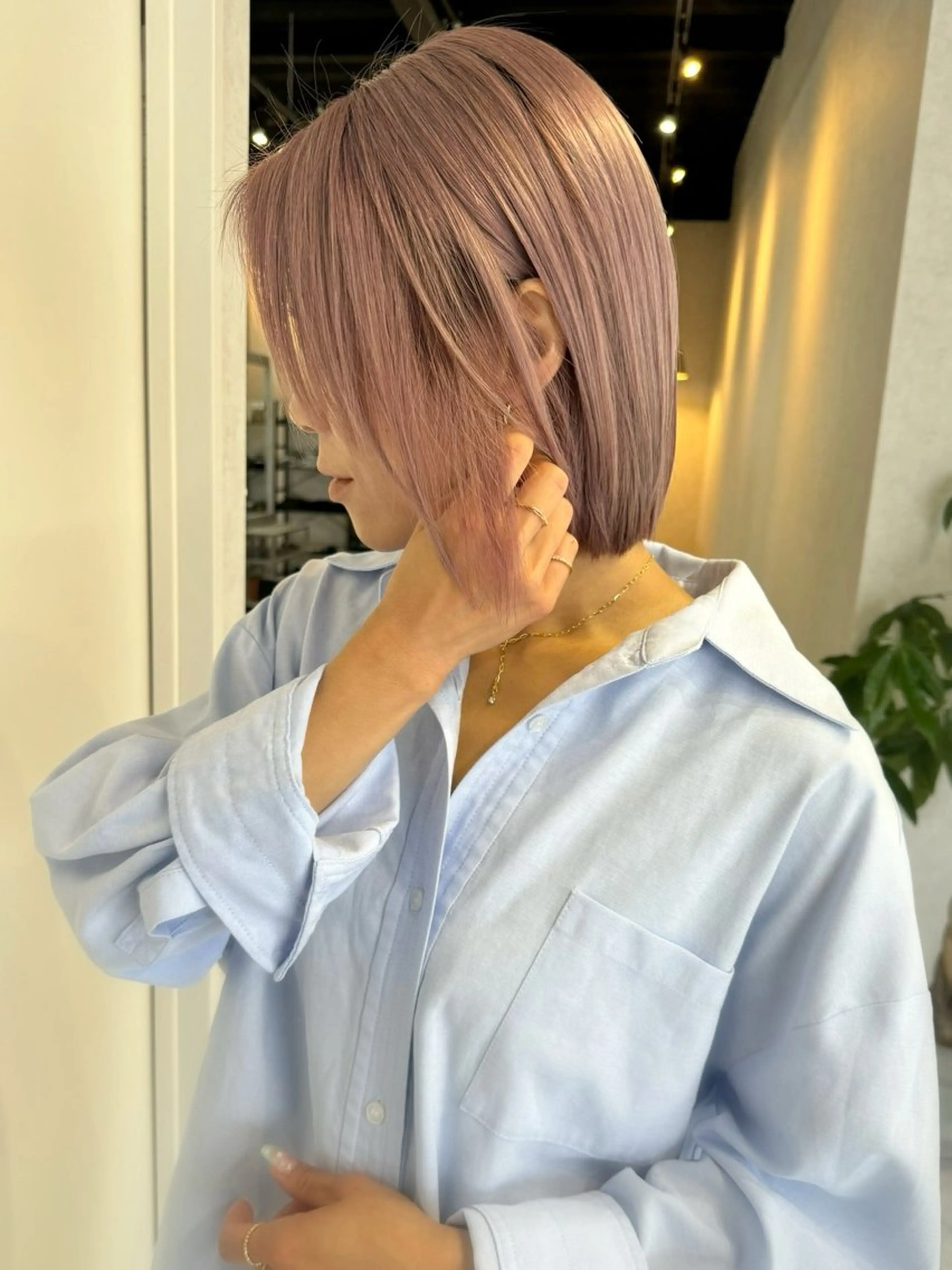 ショート カラー ヘアアレンジ バレイヤージュ ブリーチ ダブルカラー ハイライトカラー ハイトーンカラー カット ヘアカラー トリートメント アンドウ ユウ/ レイヤーカット/韓国のヘアスタイル