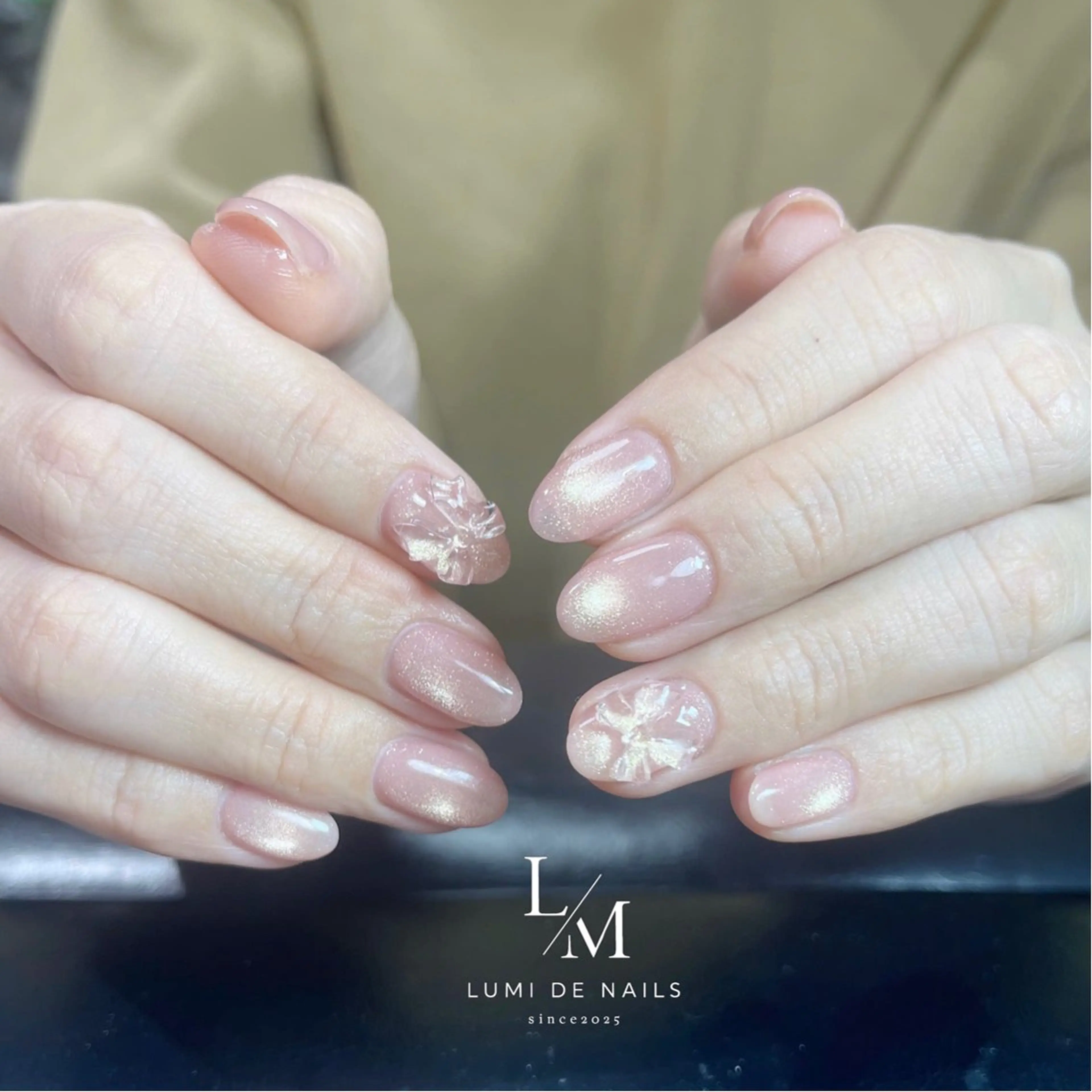 ネイル グラデーション ラメ(グリッター) マグネットネイル ミラーネイル ニュアンスネイル ハンドネイル Lumi de nails所属・Lumi de nailsのネイルデザイン