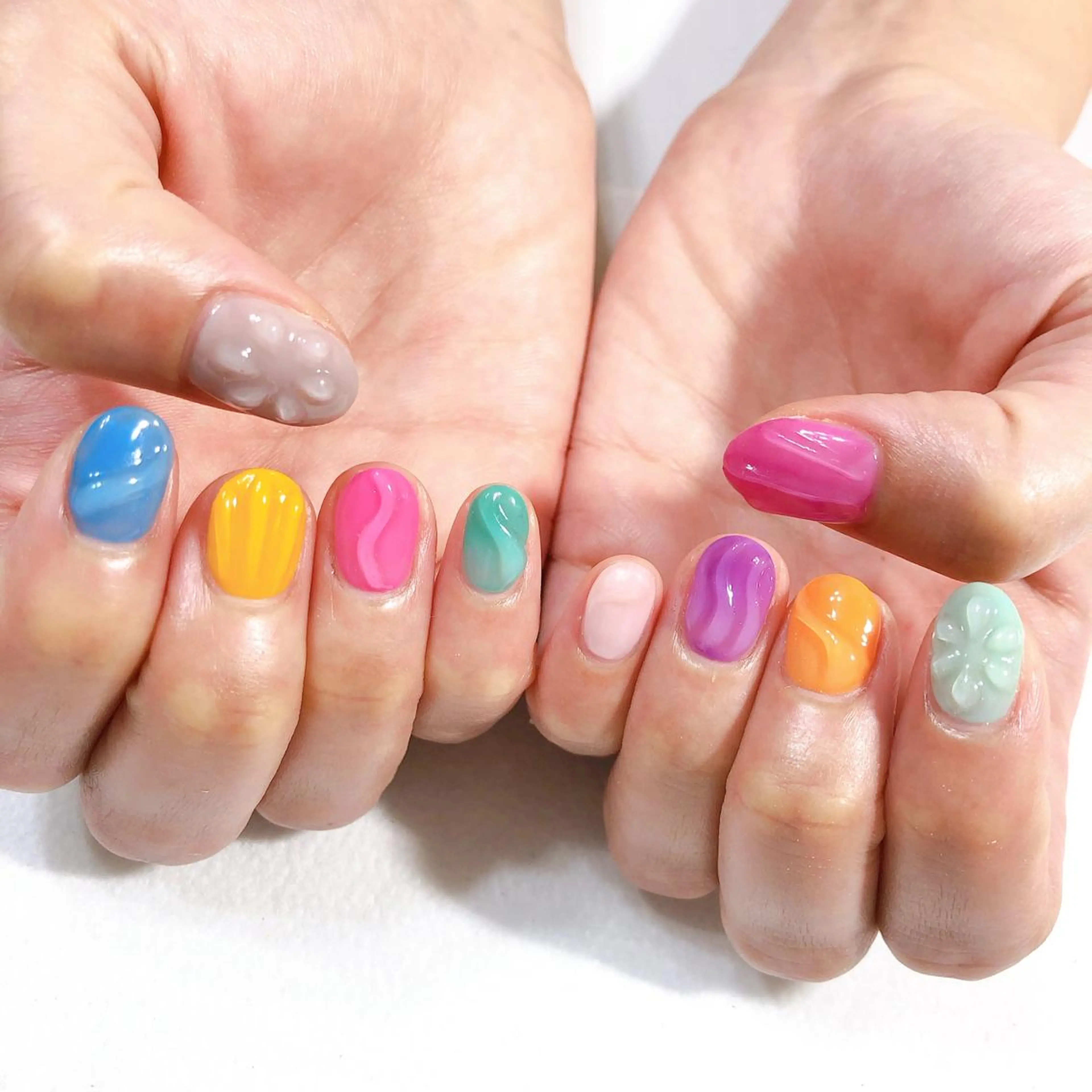 ネイル VIOLUS所属・VIOLUS 関目のネイルデザイン