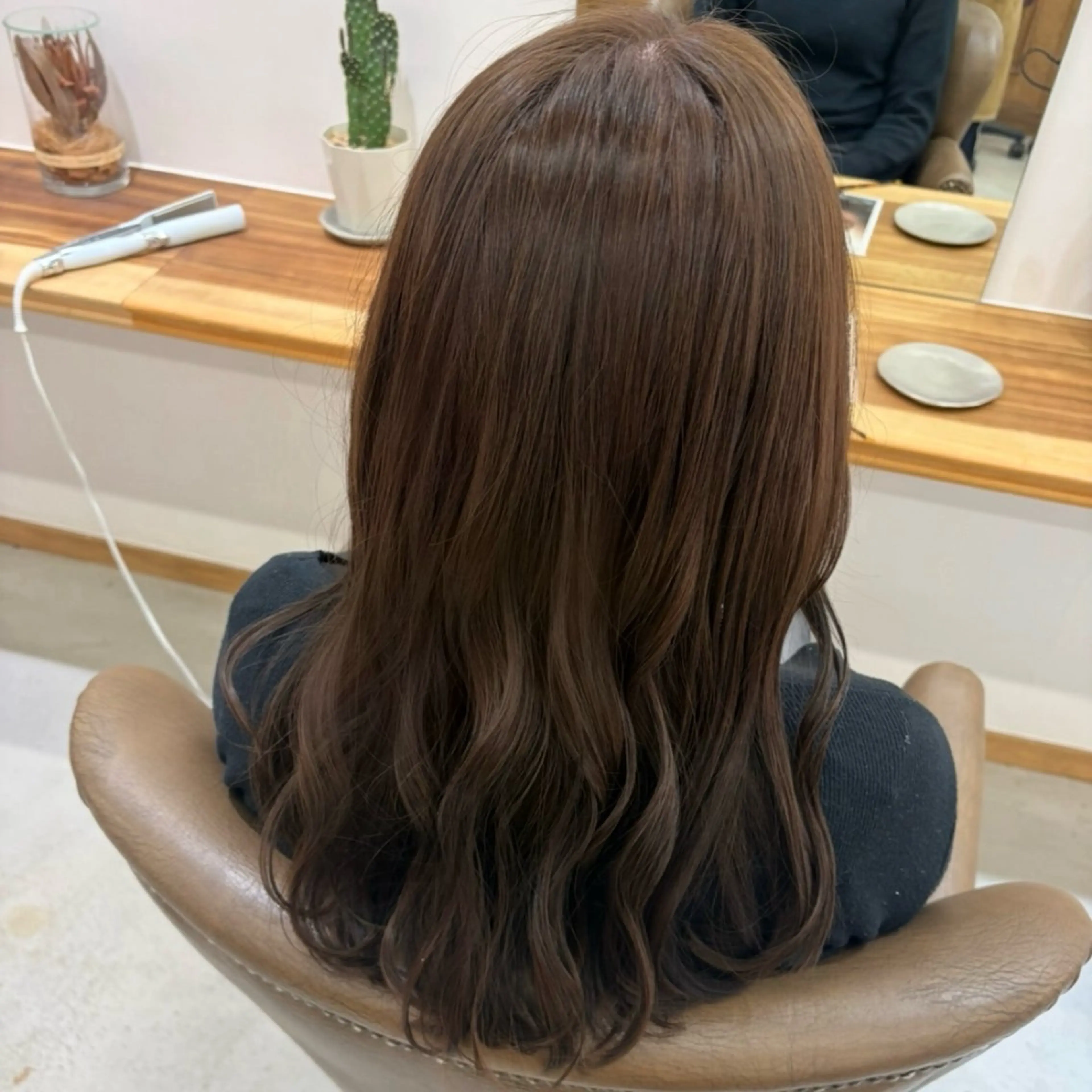 セミロング カラー ブリーチ 透明感カラー ダブルカラー ブリーチなしカラー momo / カラーモデルのヘアスタイル