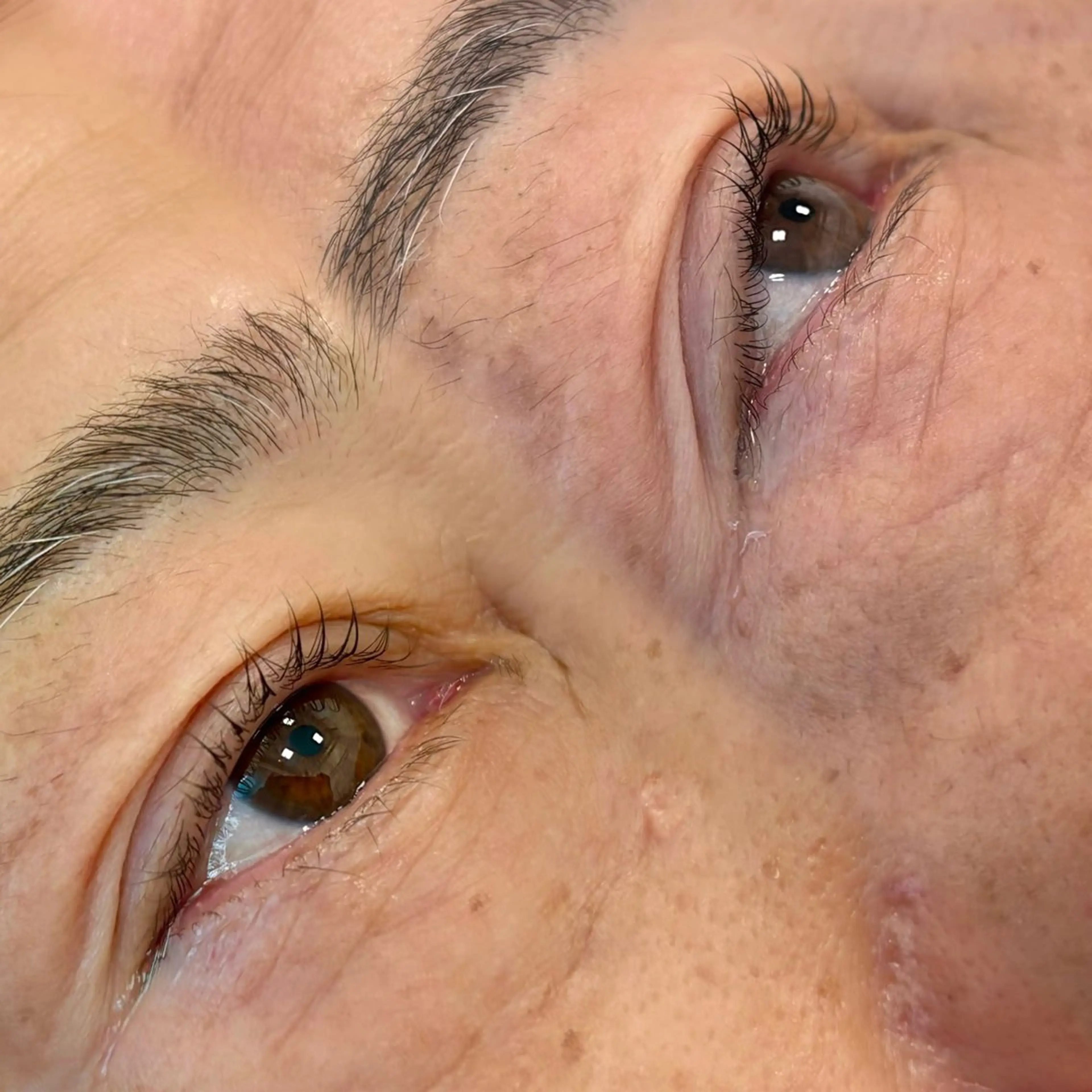 メンズ マツエク・マツパ 眉とまつ毛の 専門サロン/南森町のマツエク・マツパデザイン