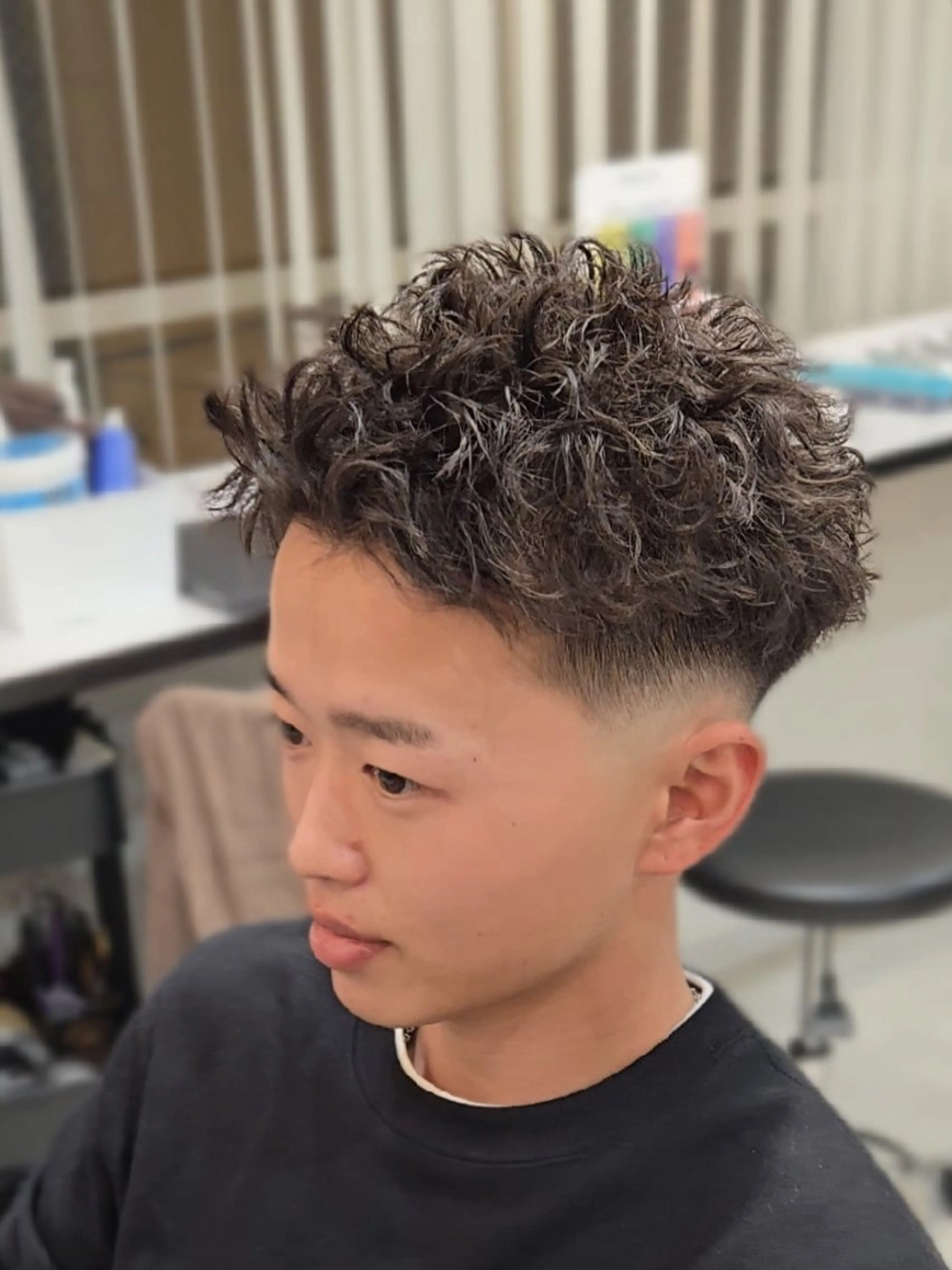 メンズ ショート パーマ フェードカット メンズパーマ 刈り上げ カット パーマ ヘアセット Lapis 名古屋駅前店所属・LEN名古屋/パーマ 海外ヘア/メンズ特化のヘアスタイル