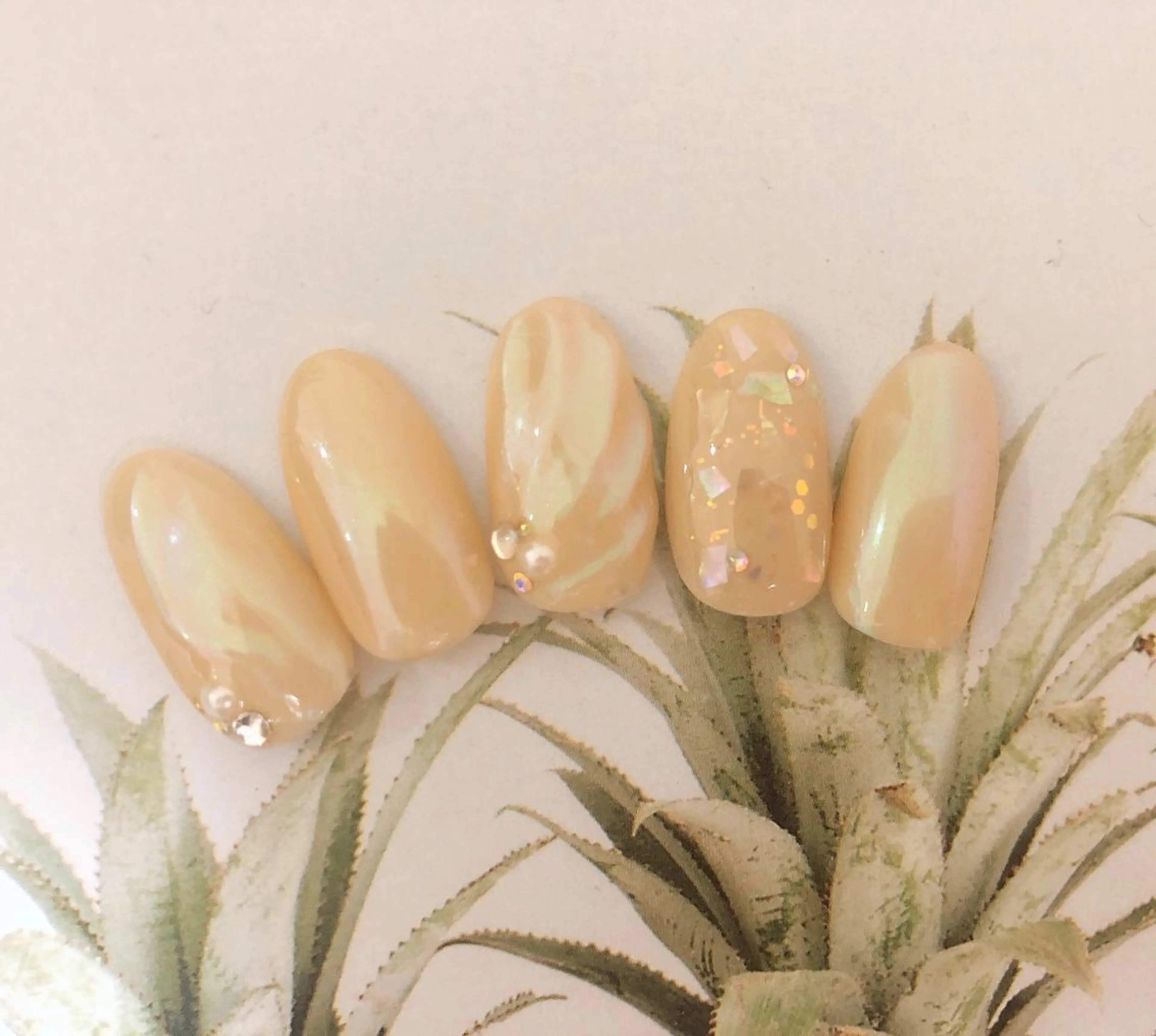 ネイル AB マツエクネイルサロンのネイルデザイン