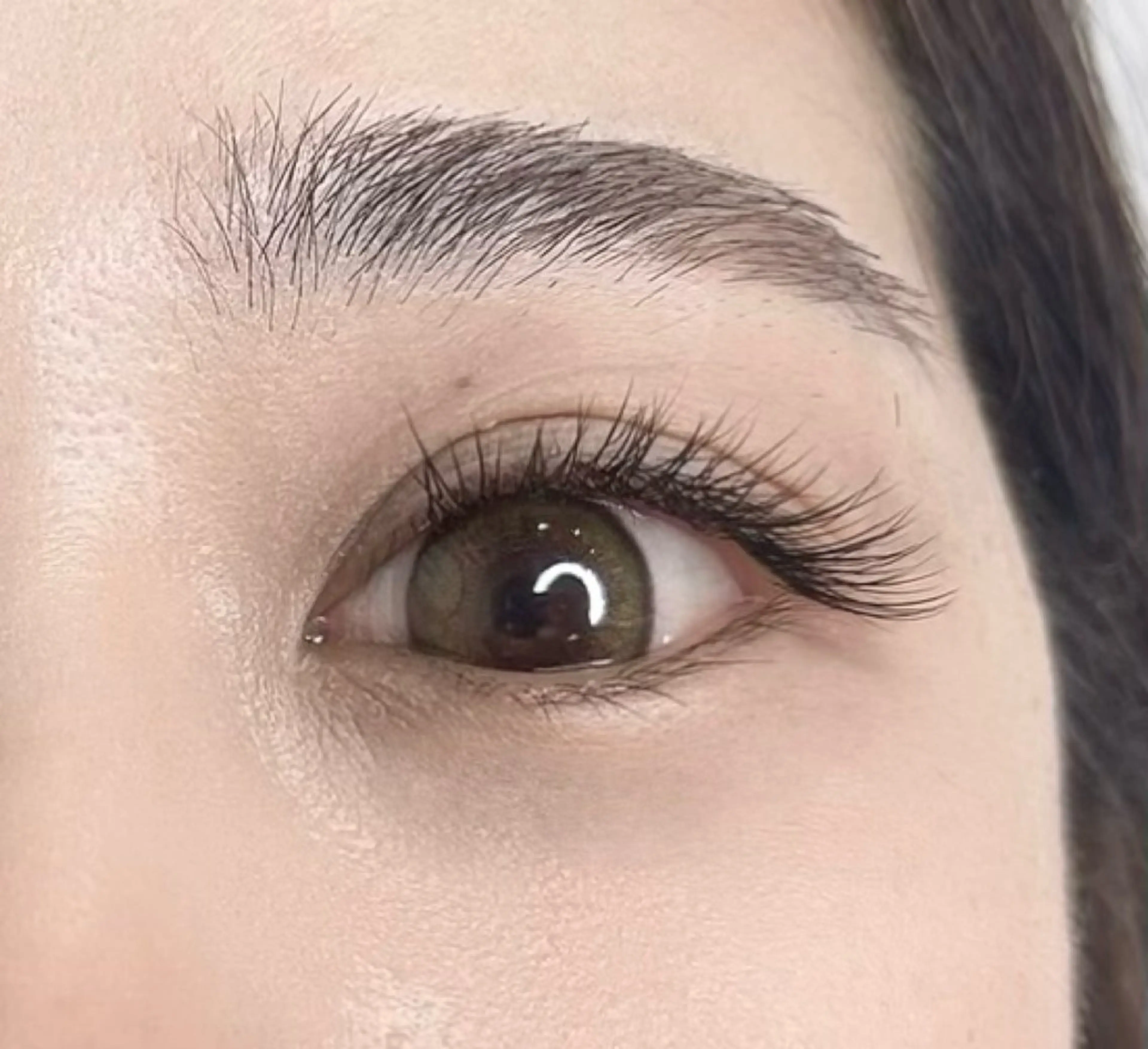 マツエク・マツパ 束感まつ毛 カラーマツエク フラットラッシュ パリジェンヌラッシュリフト まつげパーマ H eraのマツエク・マツパデザイン