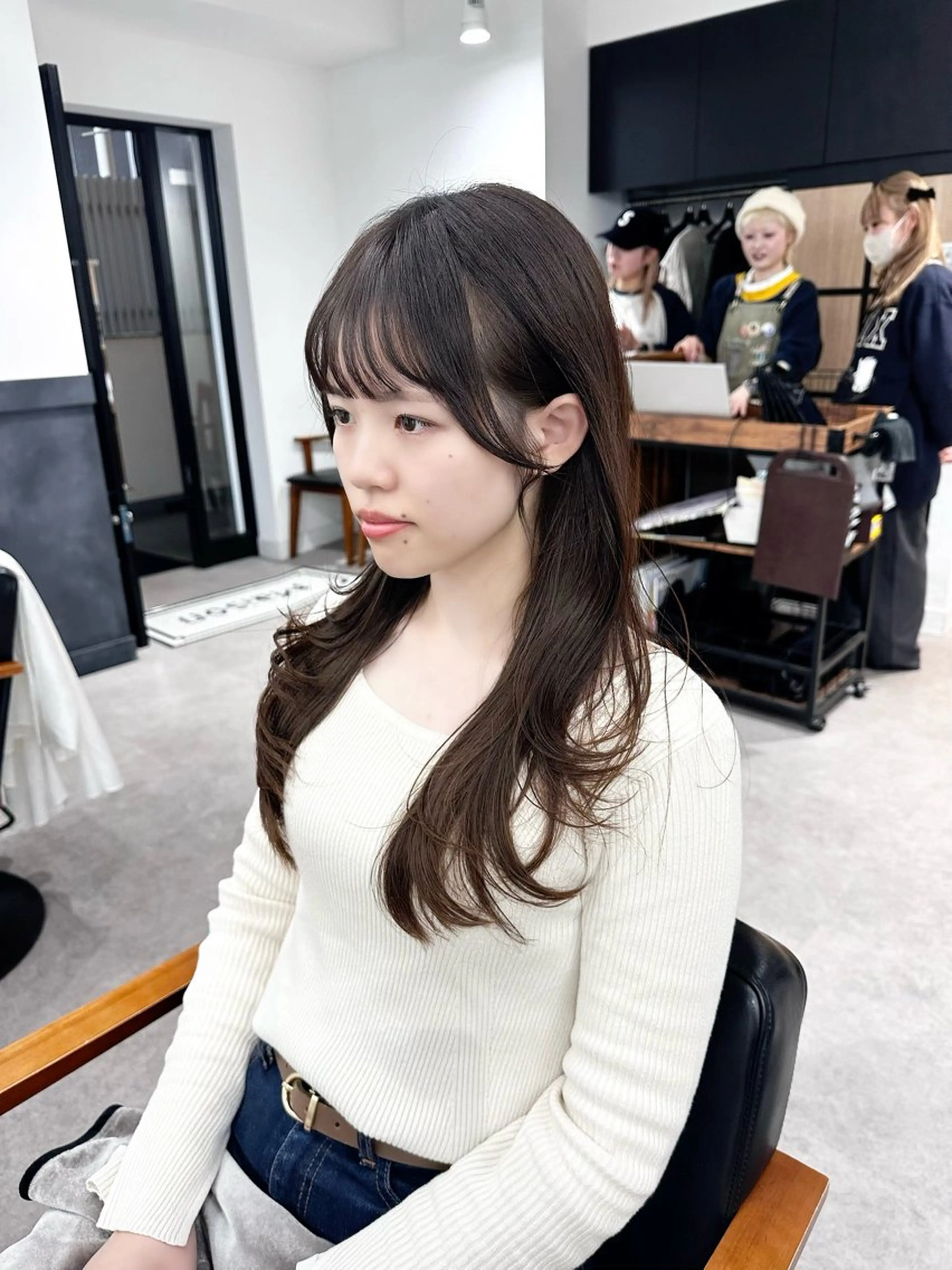 ロング カラー パーマ ヘアアレンジ キッズ カット ヘアカラー レイヤーカット 🌿透け感カラーのヘアスタイル