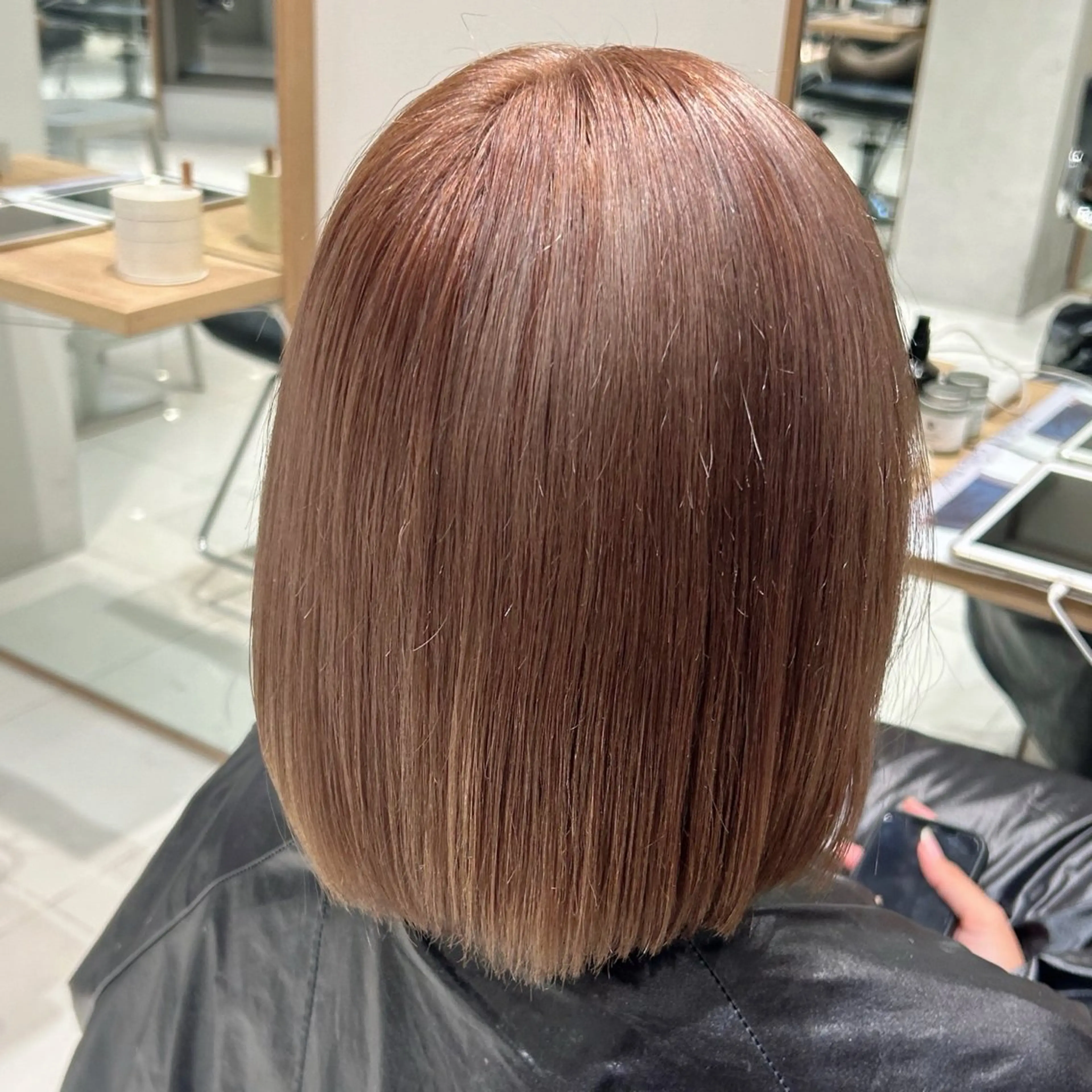 カラー ベージュカラー ハイトーンカラー ︎︎🌟韓国艶カラー ︎🌟璃奈 (ﾘﾅ)のヘアスタイル