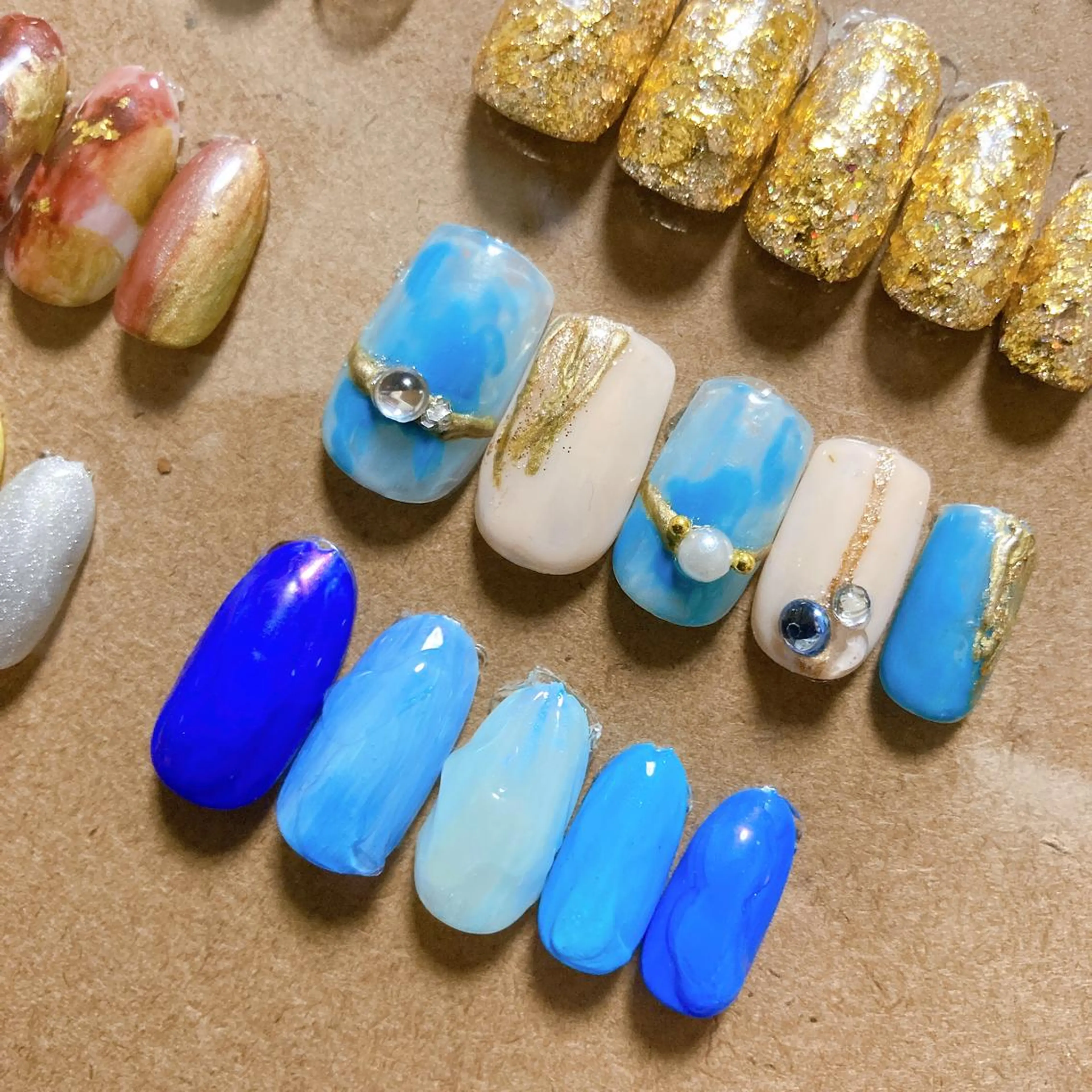 ネイル ブルー 夏ネイル ハンドネイル ハンドケア YunAsu ひぃちゃんのエステ・リラクイメージ