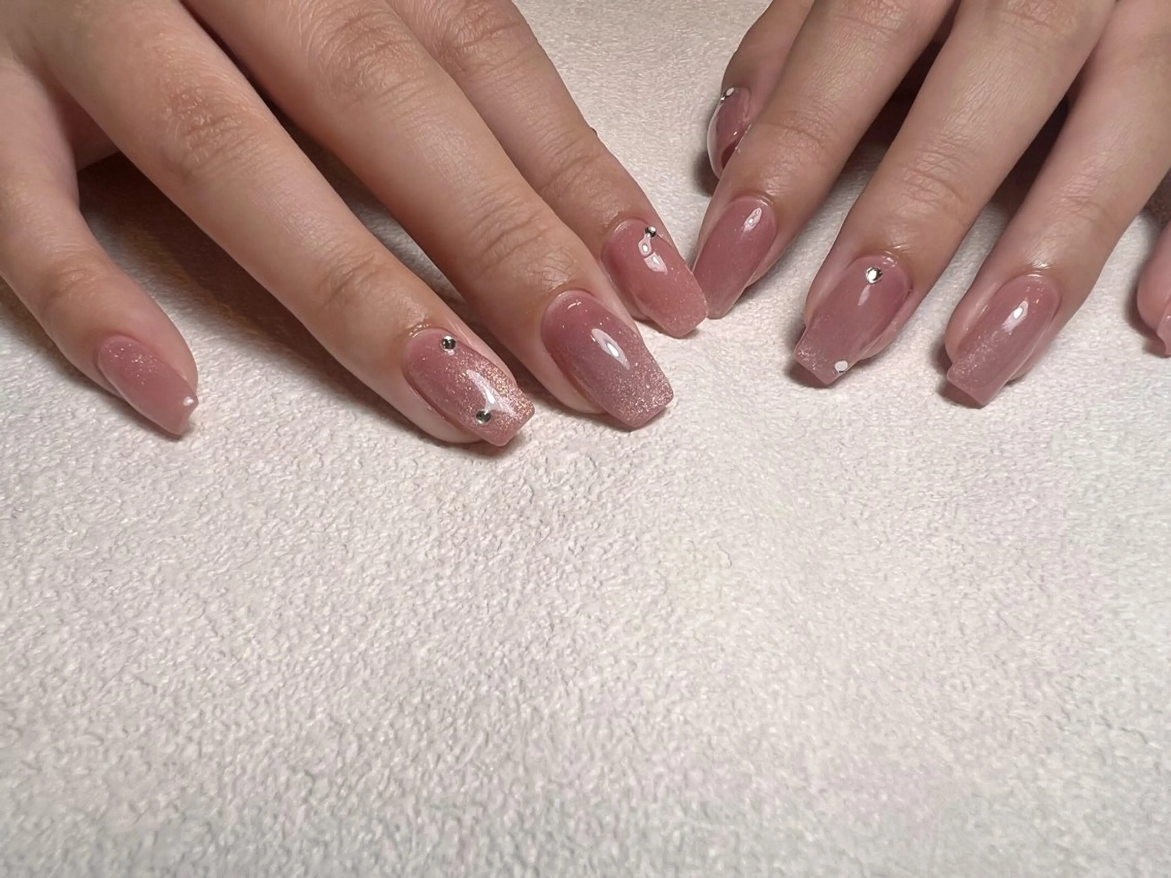 ネイル ストーンネイル ハンドネイル private salon Lem.所属・Lem. Sayaのネイルデザイン