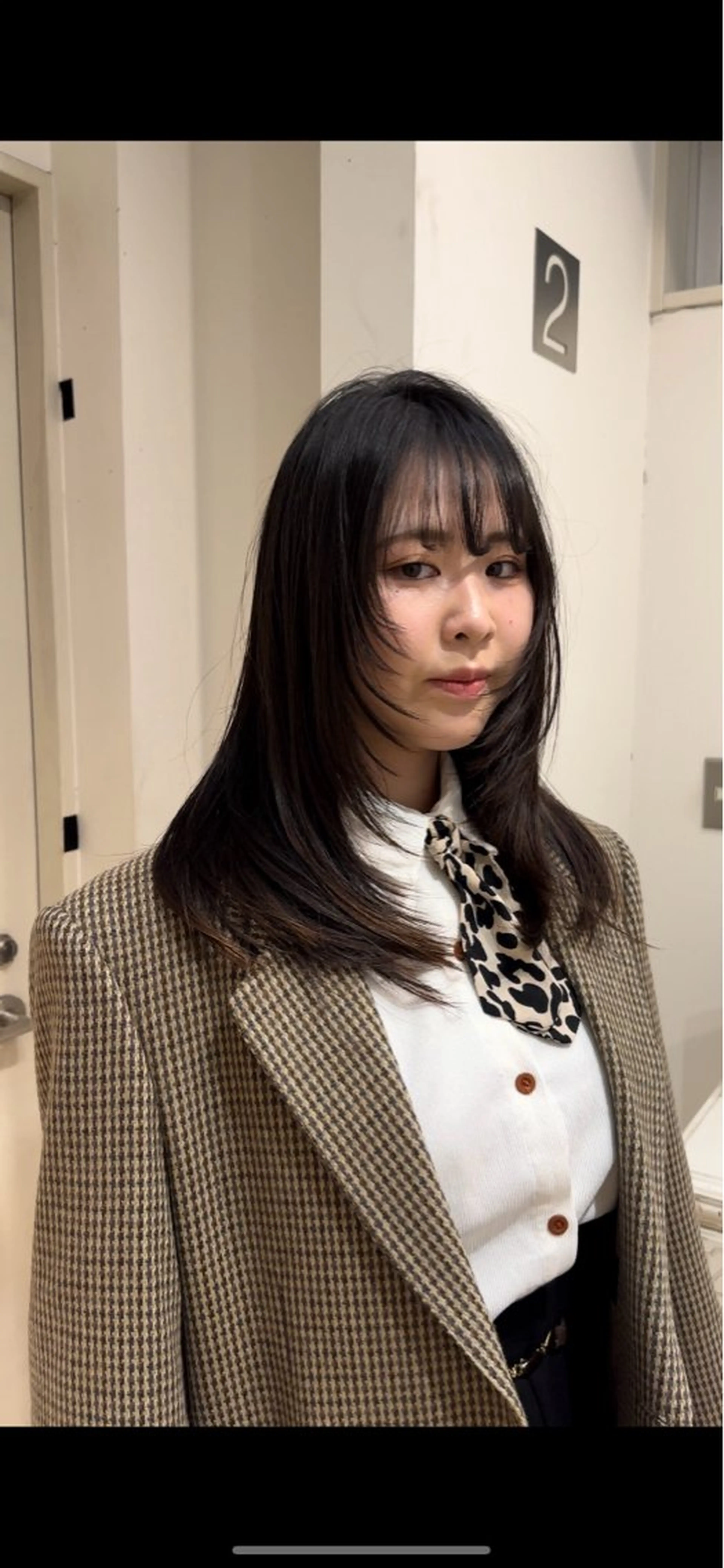 ミディアム レイヤーカット 渡辺 良城のヘアスタイル