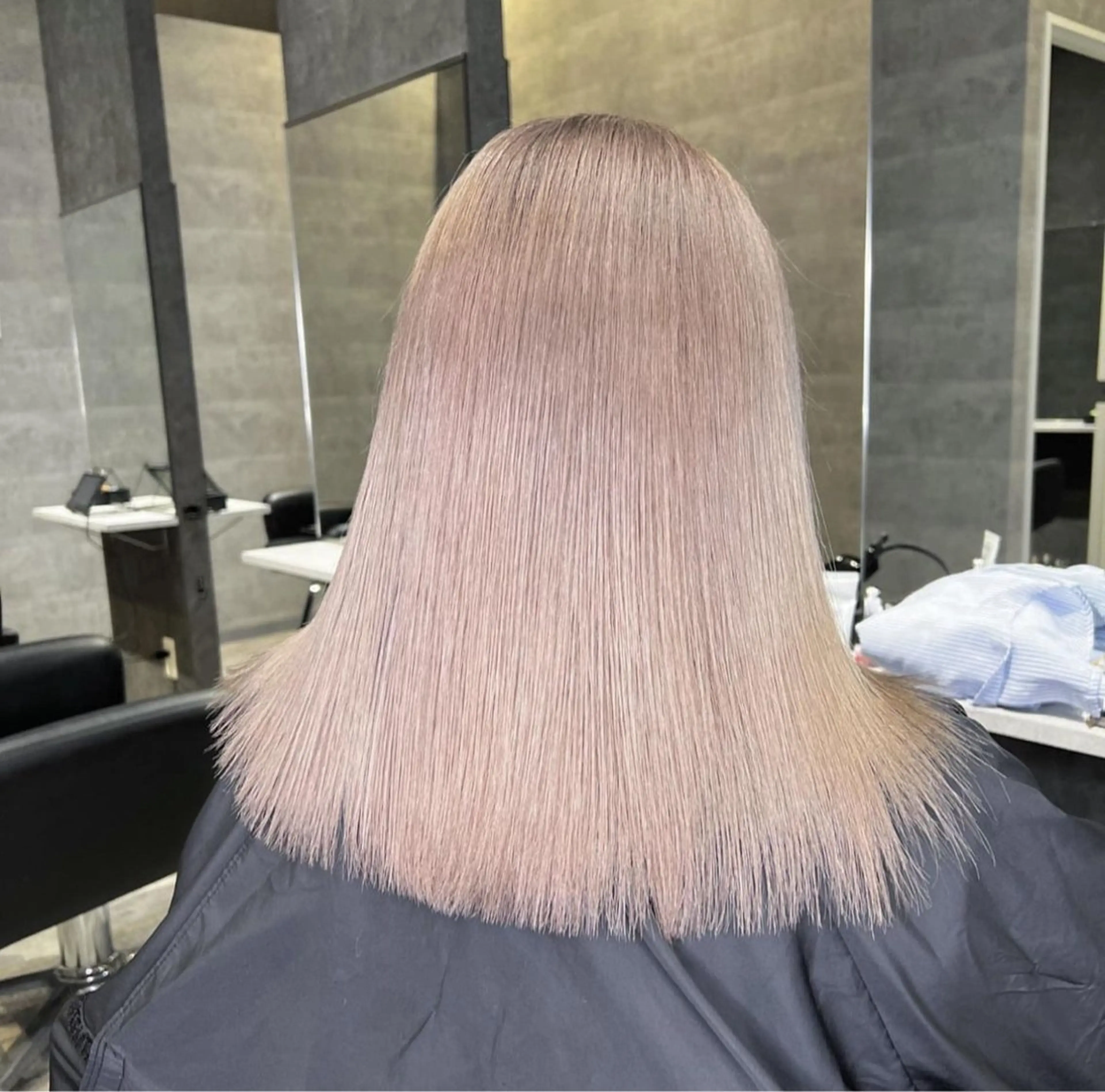 セミロング カット ヘアカラー トリートメント _WHITE鳳店所属・_WHITE /藤田唯生のヘアスタイル