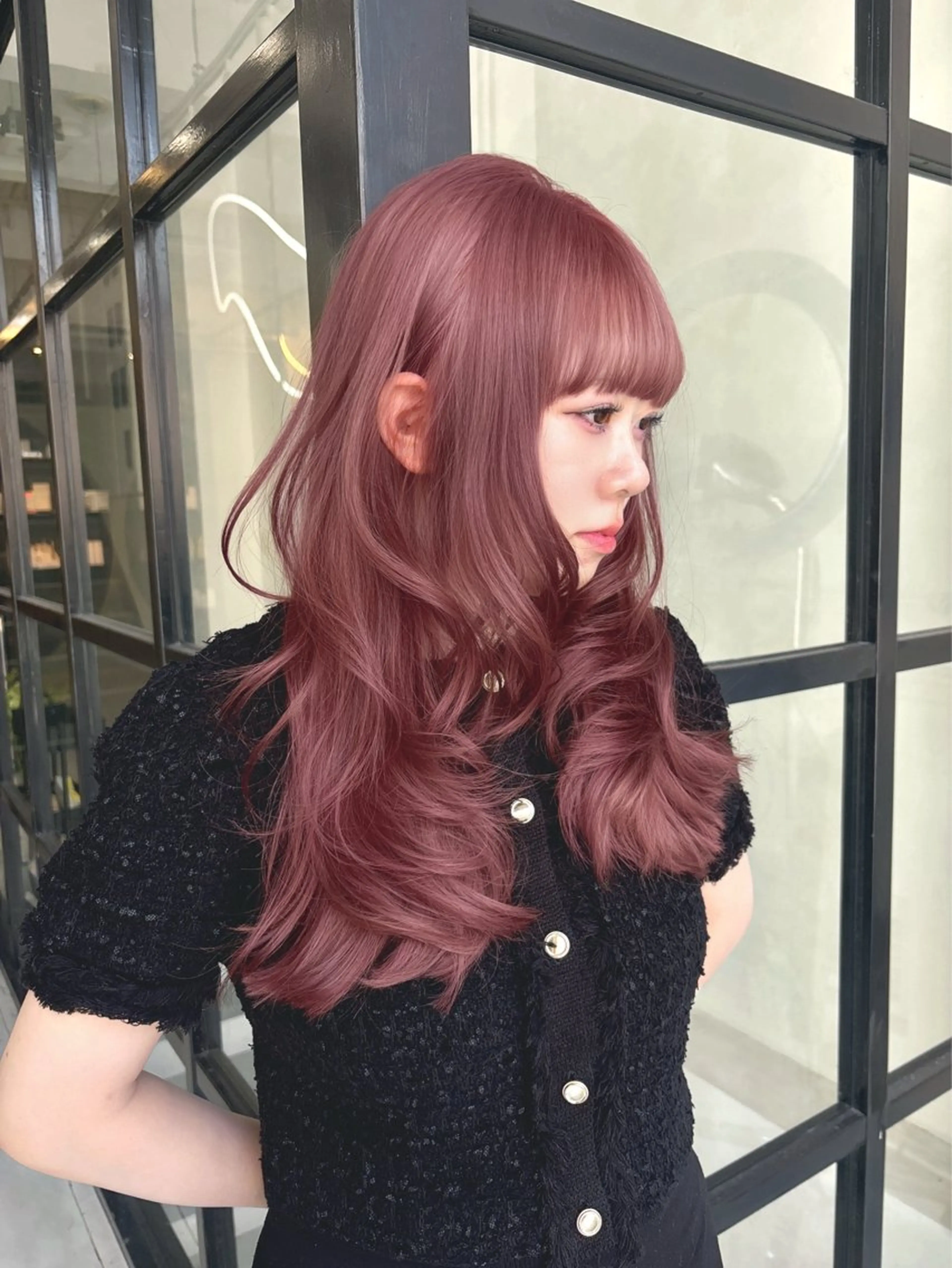 ロング カラー ベージュカラー ピンクカラー ピンクベージュ レイヤーカット カット ヘアカラー トリートメント 佐伯 鼓乃美のヘアスタイル