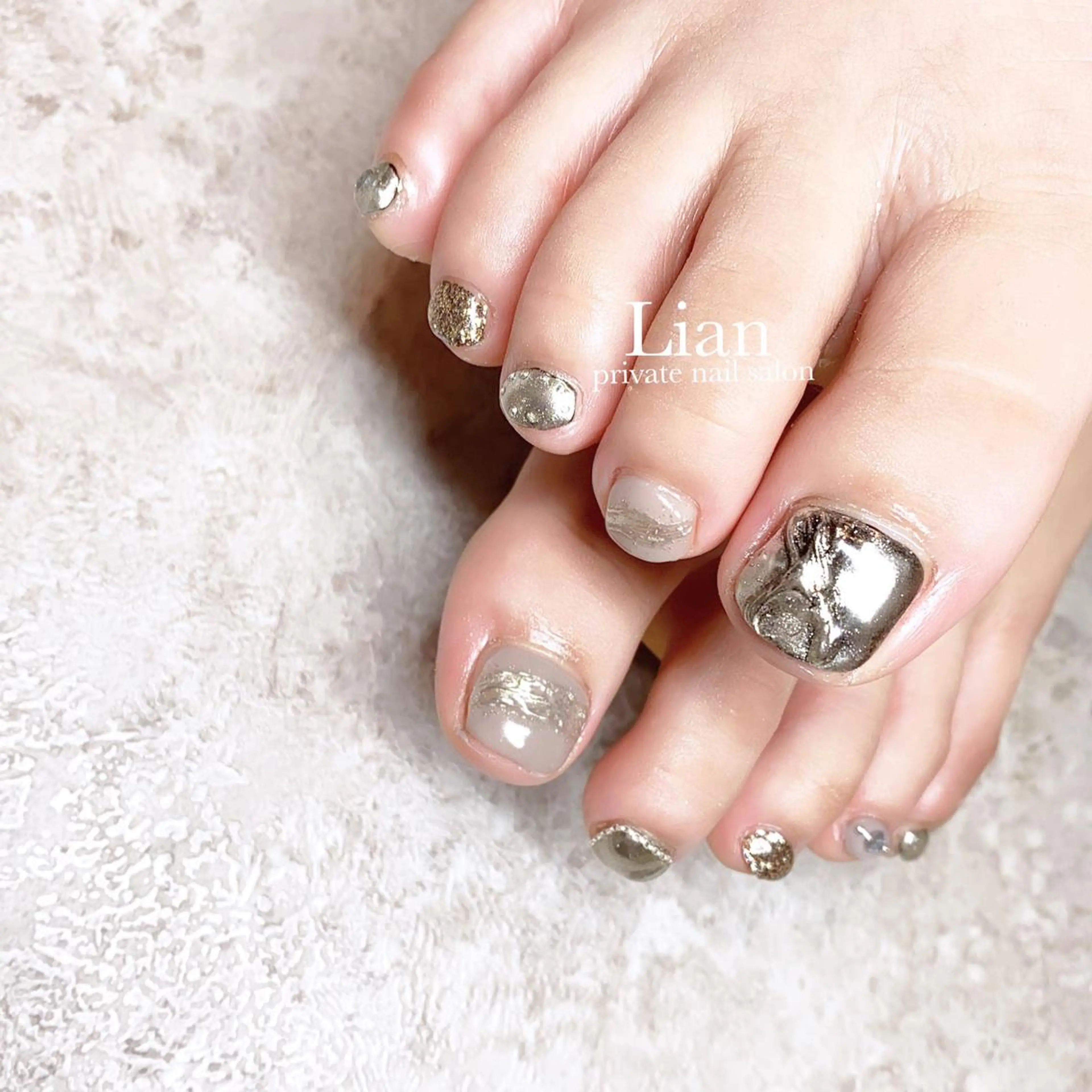 ネイル フットネイル ミラーネイル ニュアンスネイル nailsalon Lenoaのネイルデザイン