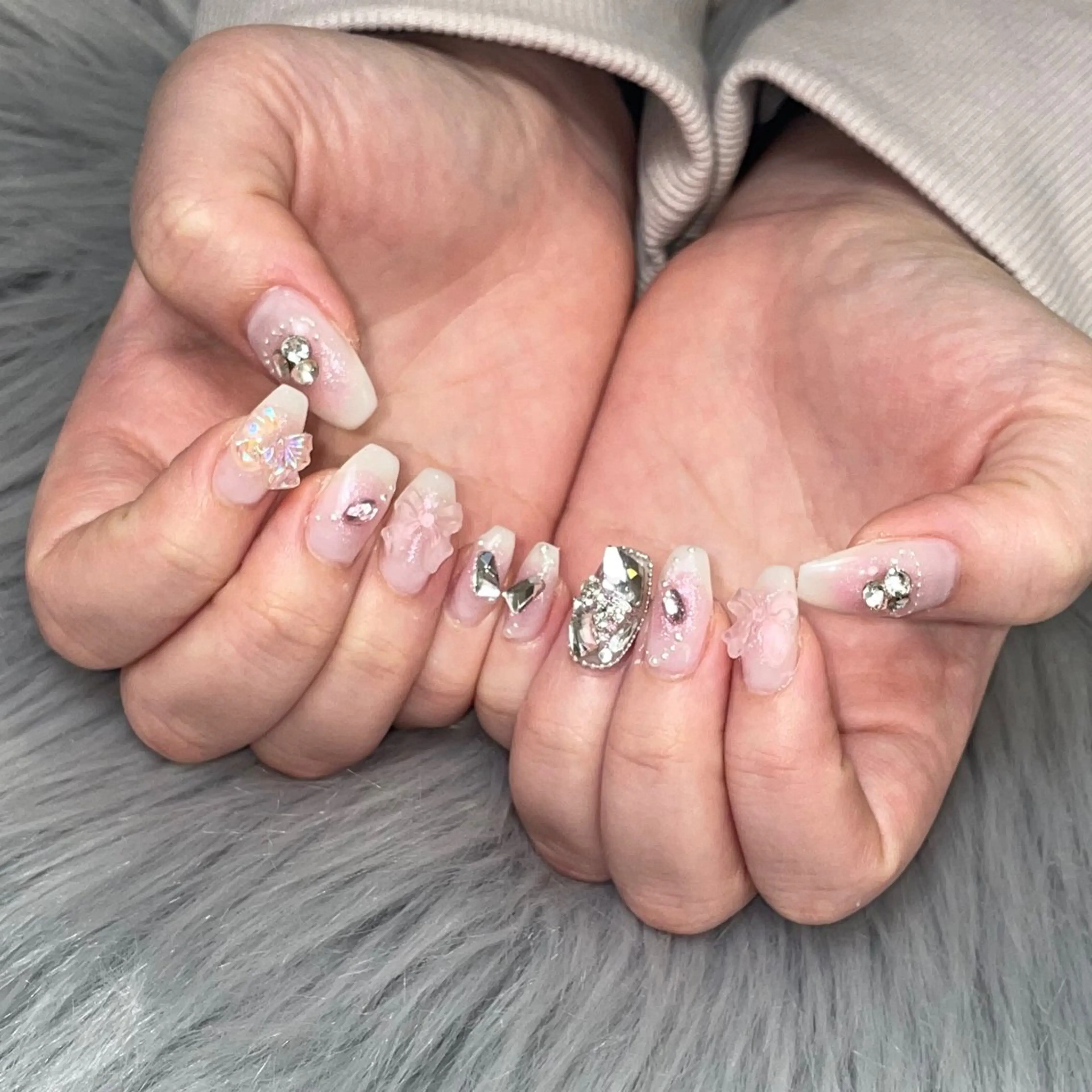 ネイル ラメ(グリッター) RICO NAIL所属・RICO Nail パーツつけ放題🌈のネイルデザイン