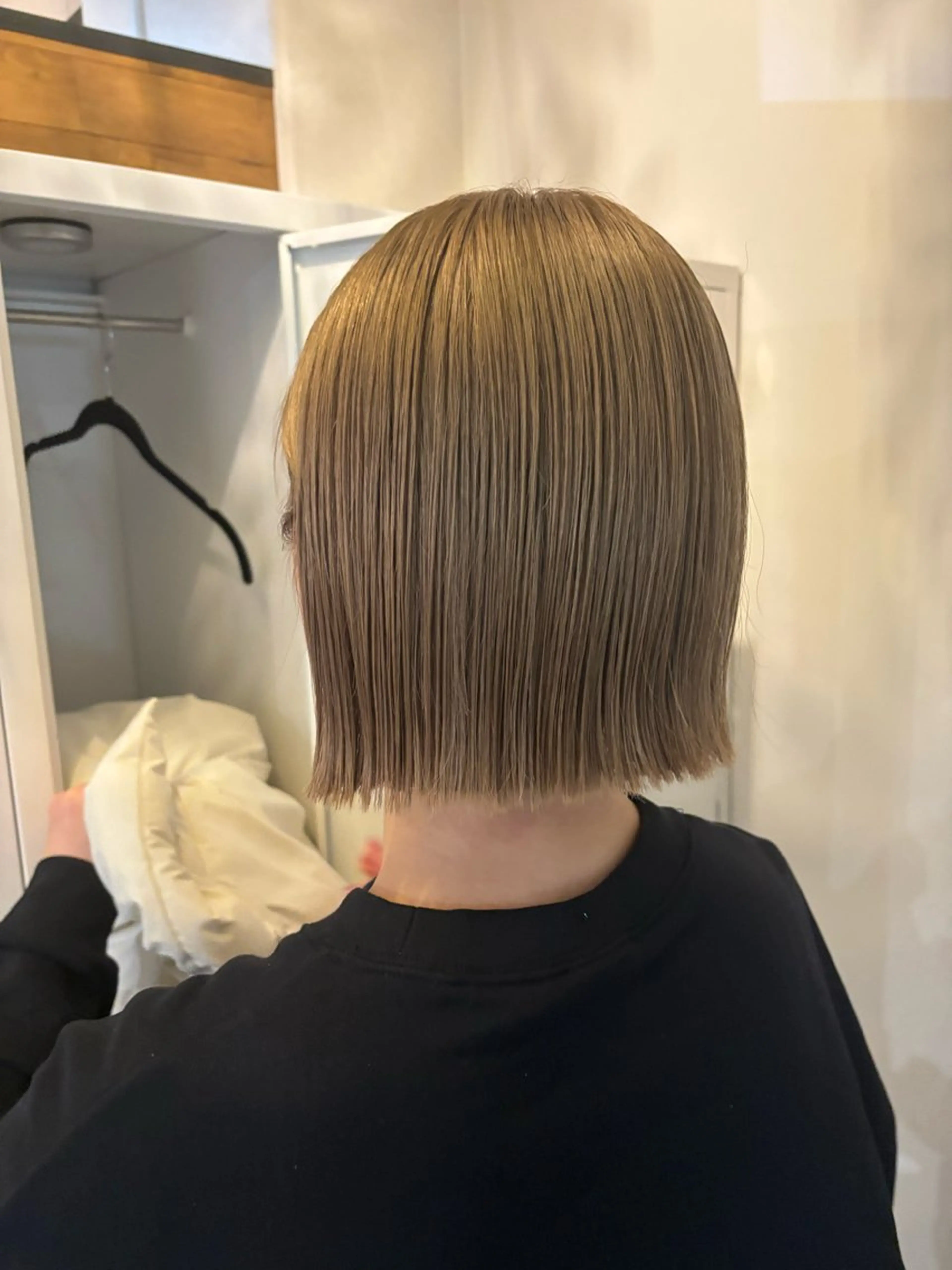 ショート カラー 高梨 菜々のヘアスタイル