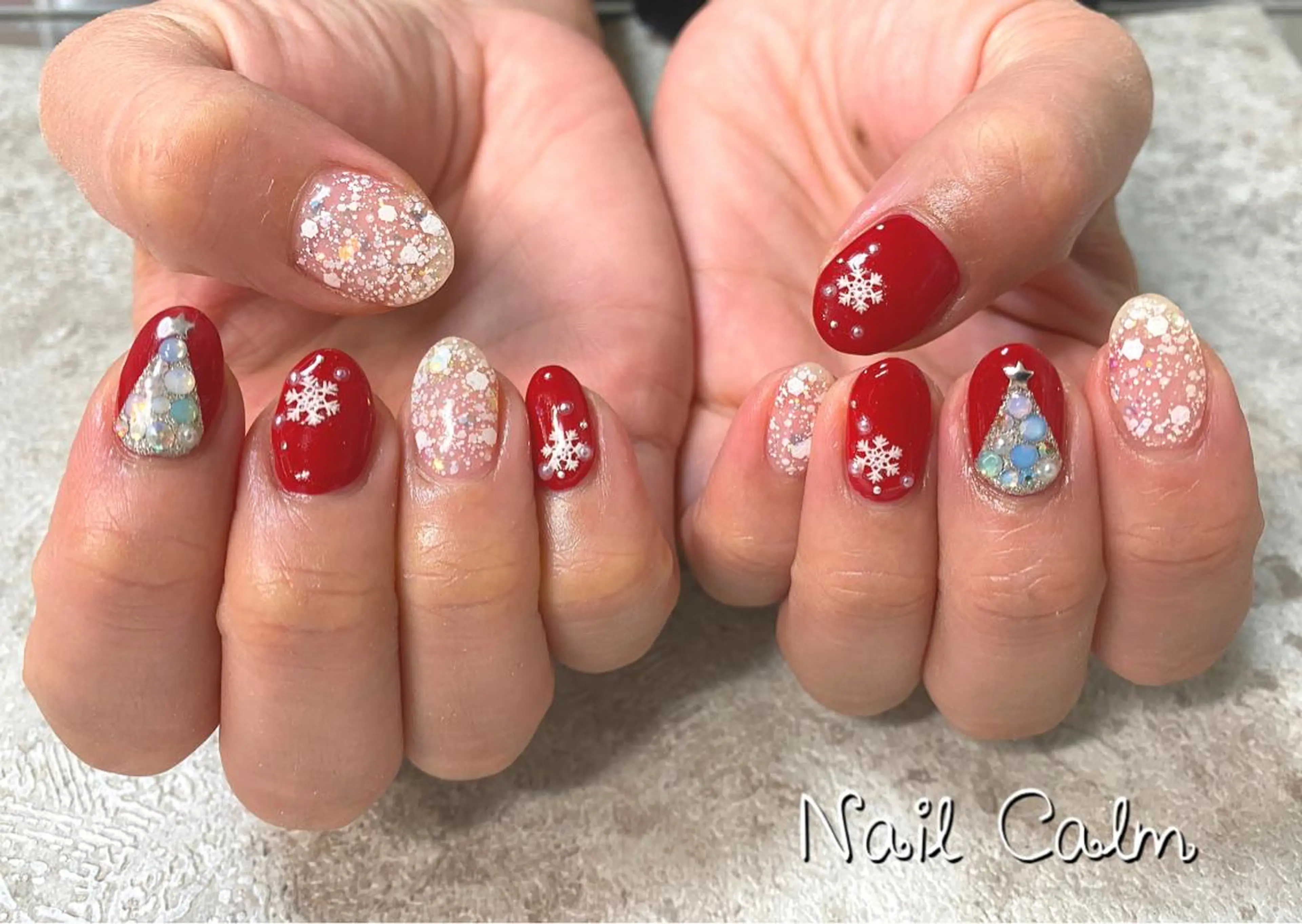 ネイル アートネイル 冬ネイル クリスマス ハンドネイル Nail Calm所属・プライベートサロン Calmのネイルデザイン