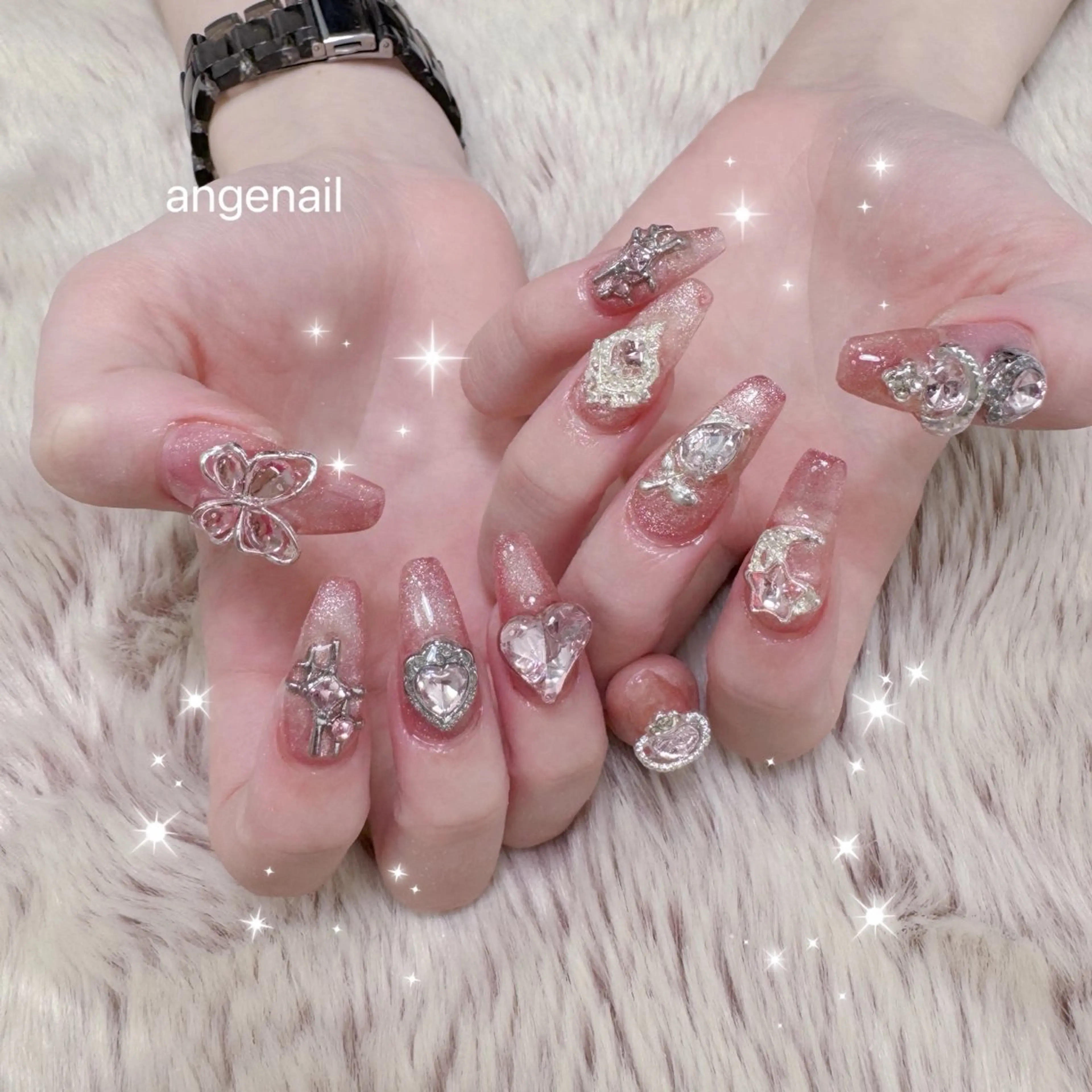 ネイル ハンドネイル オーナーネイリスト MAKIのネイルデザイン