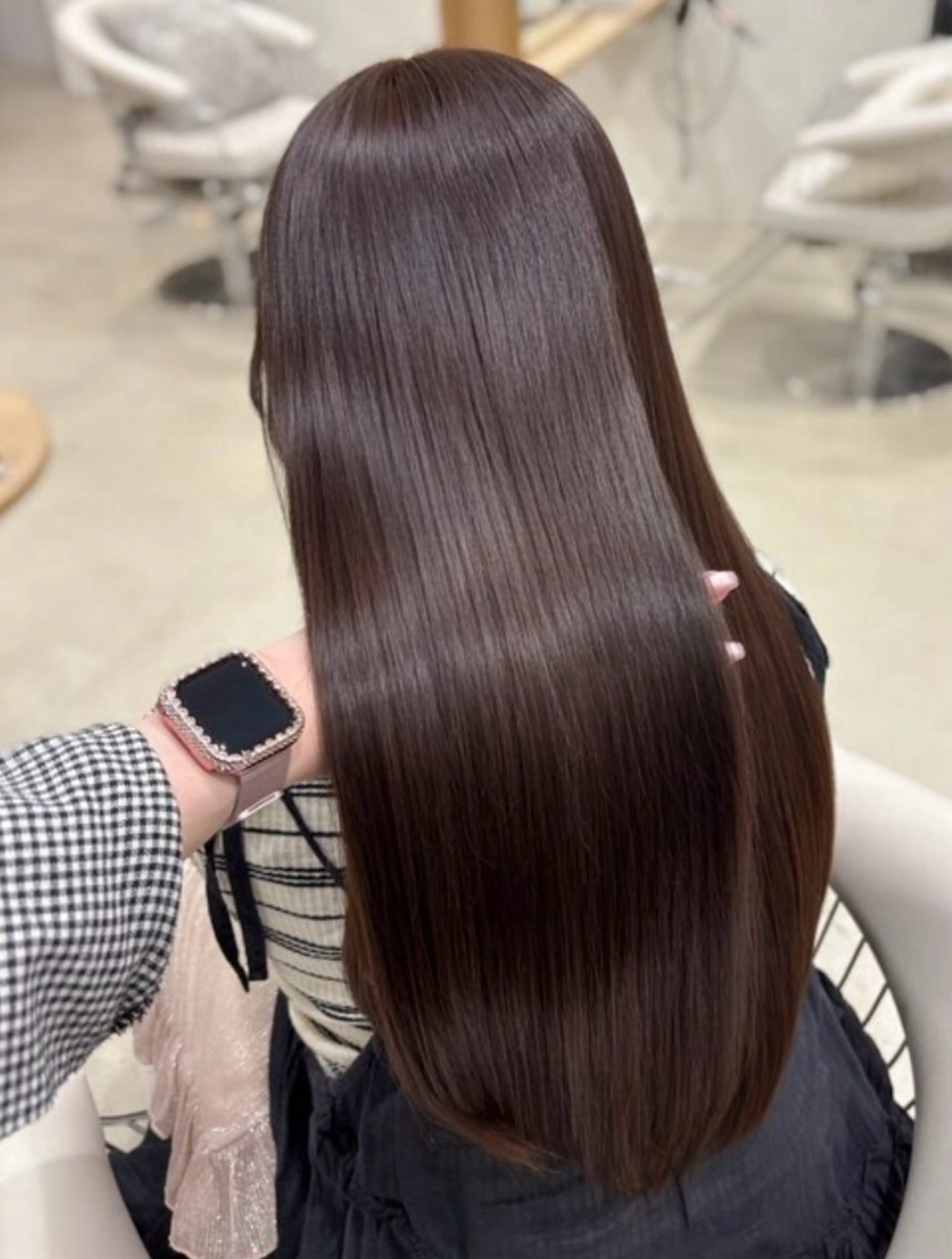 ロング カット ヘアカラー トリートメント mana /韓国風レイヤーのヘアスタイル