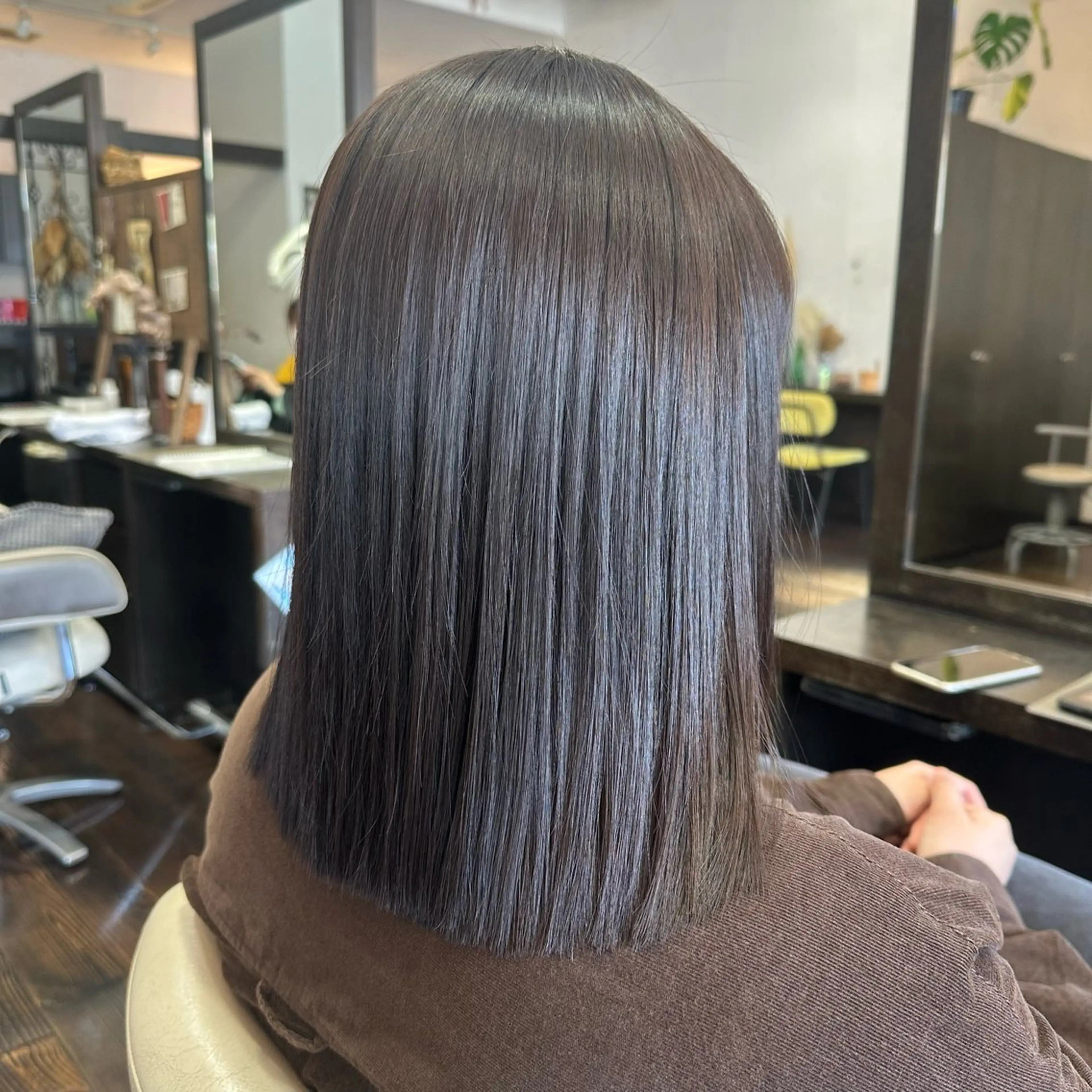 セミロング 近藤 優羽のヘアスタイル