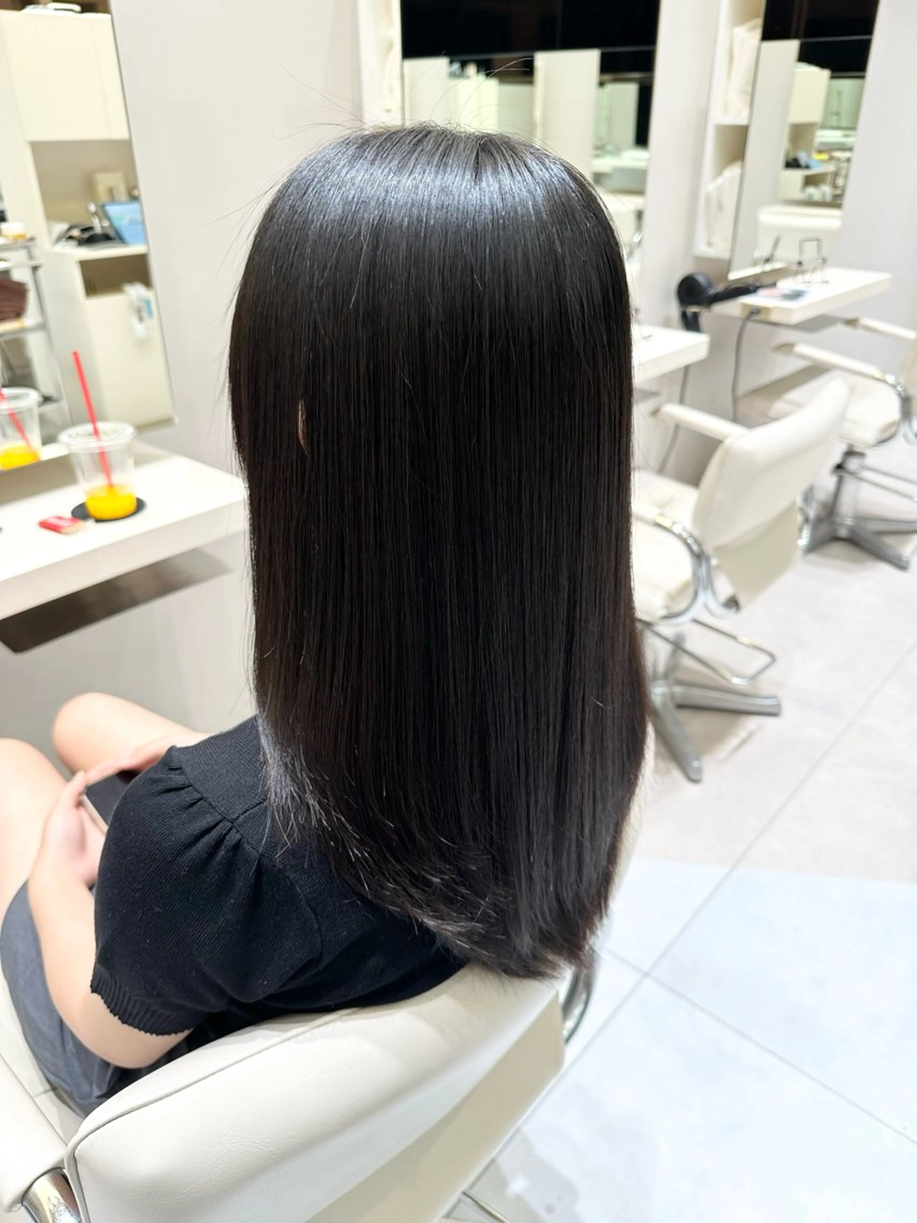 ロング 縮毛矯正 カット 縮毛矯正 西宮ガーデンズ k-two土田陸登のヘアスタイル