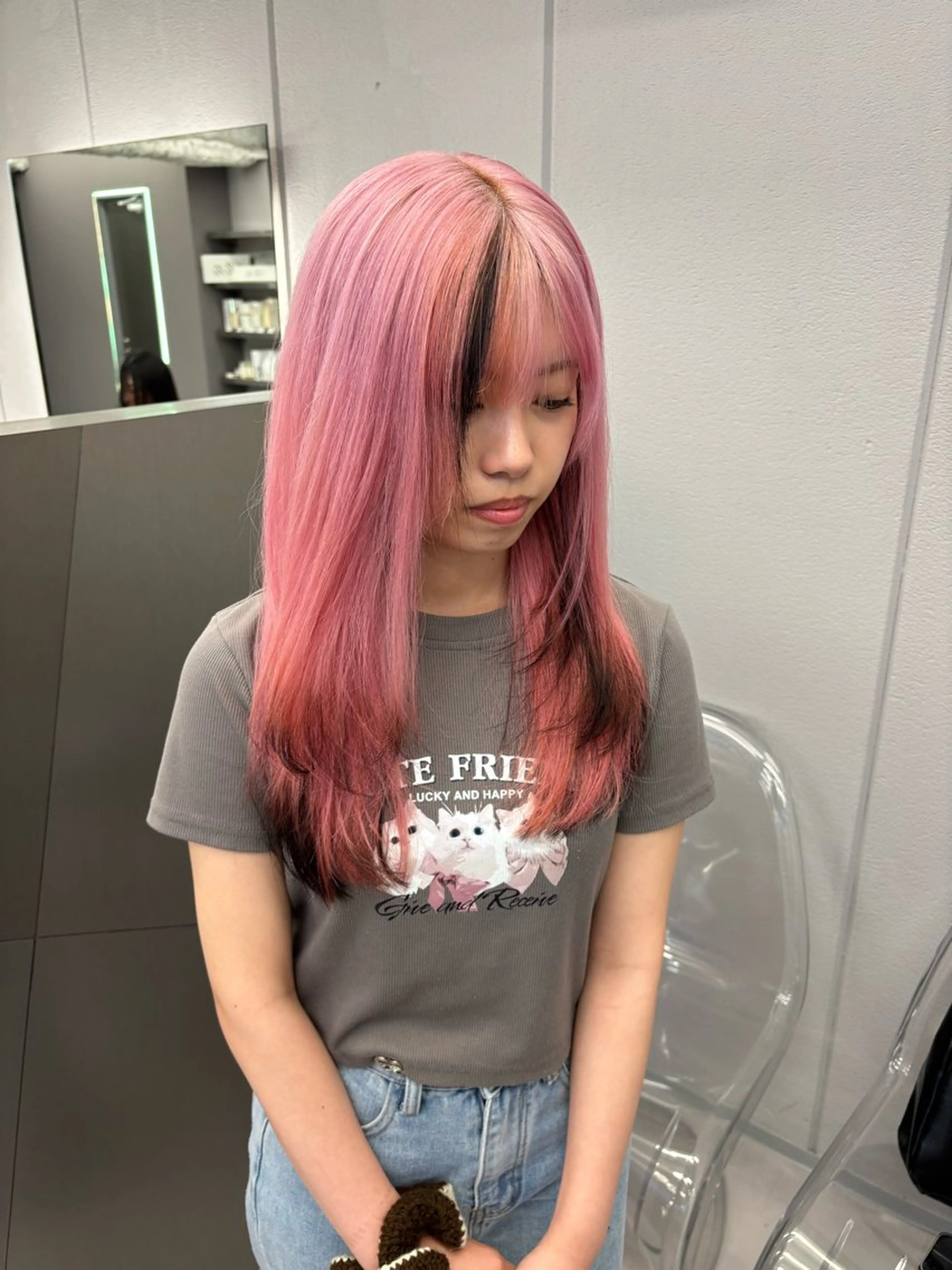 ロング Lote.所属・mei ブリーチのヘアスタイル