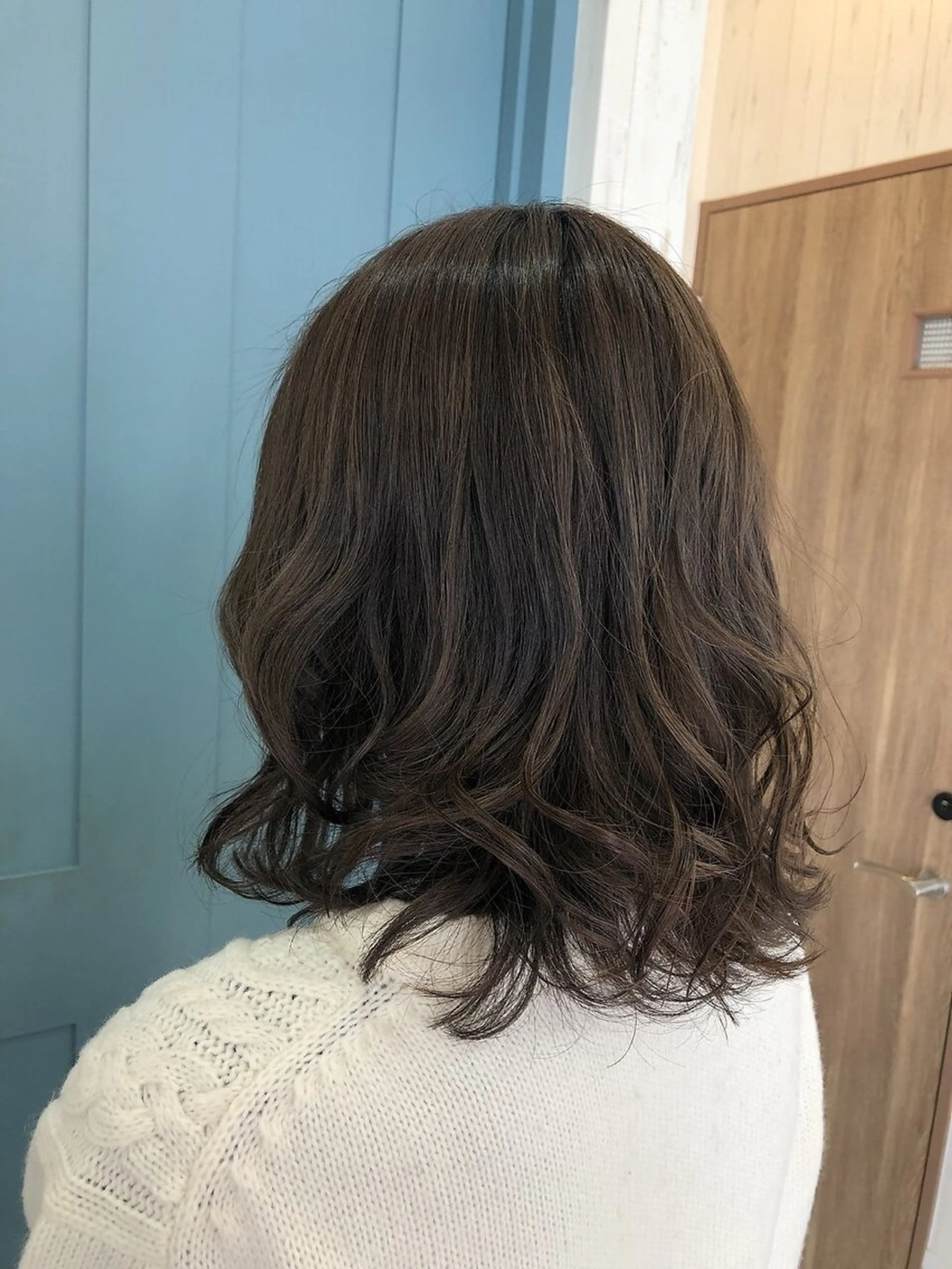 ミディアム threeR 国立所属・ヨシオカ アンのマツエク・マツパデザイン