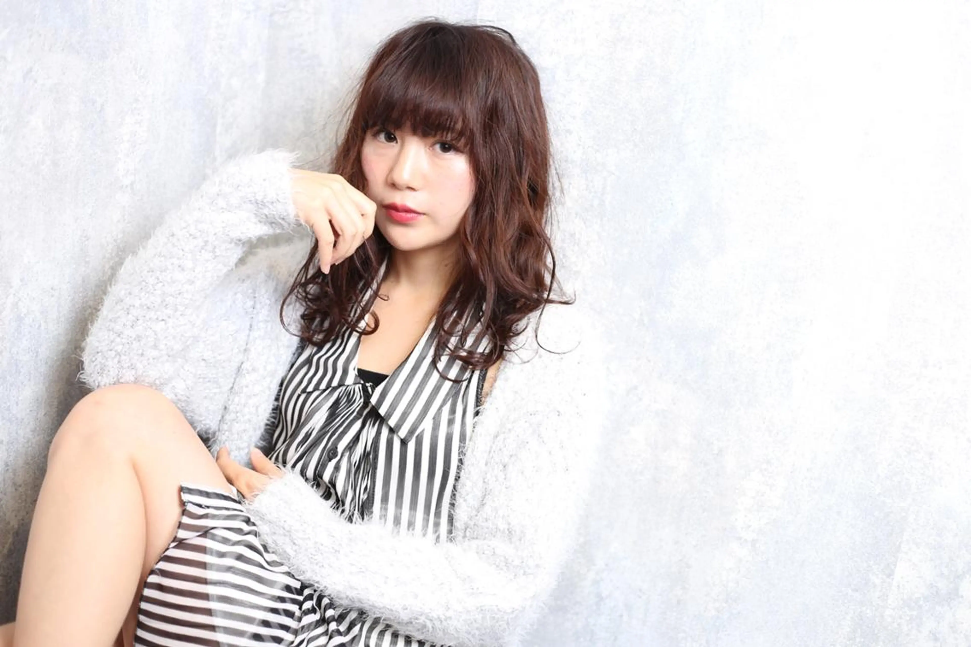 ミディアム アッシュ アッシュグレー アッシュグレージュ vato マンツーマンサロンのヘアスタイル