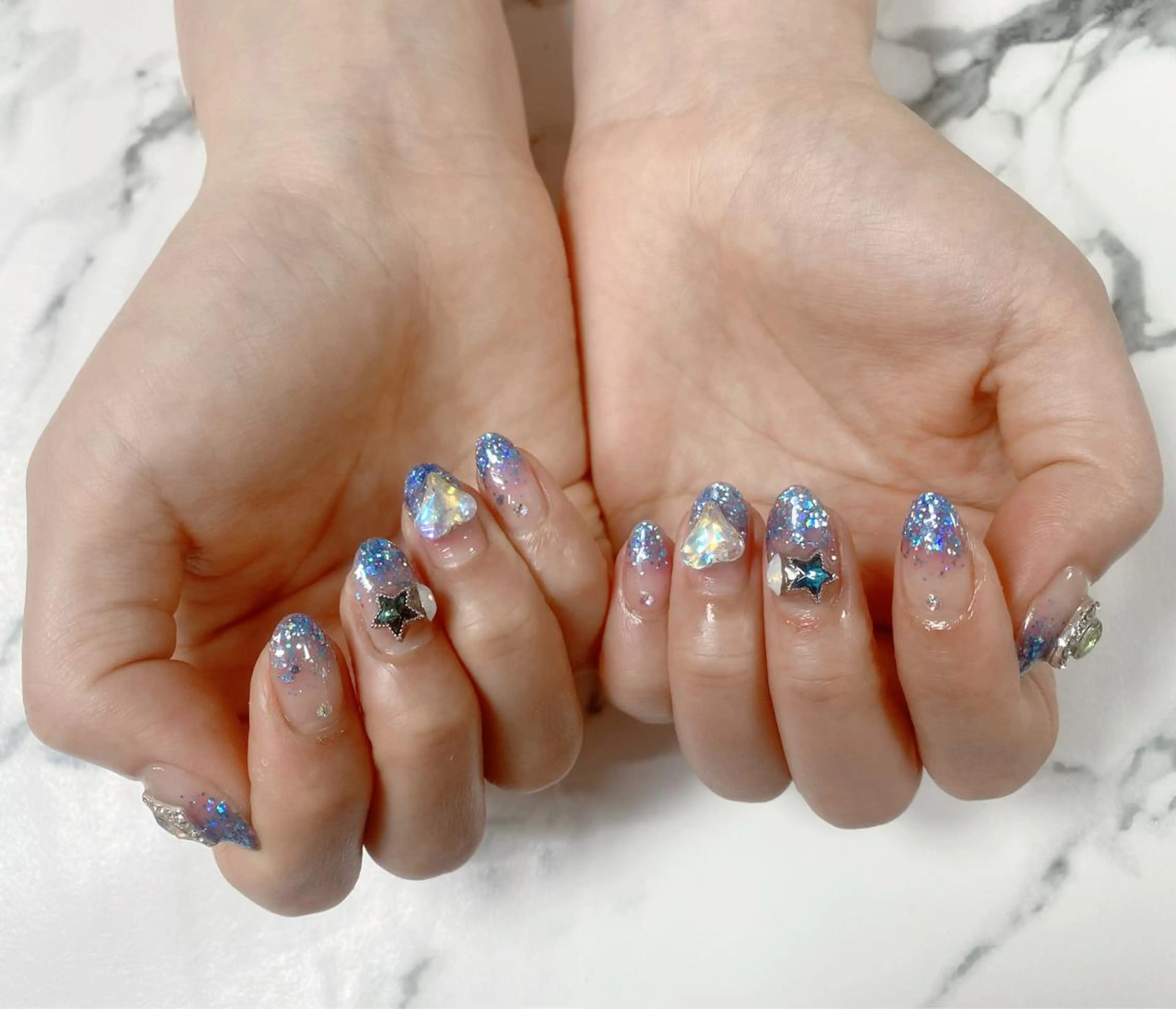 ロング カラー ネイル Q Free nailsのネイルデザイン