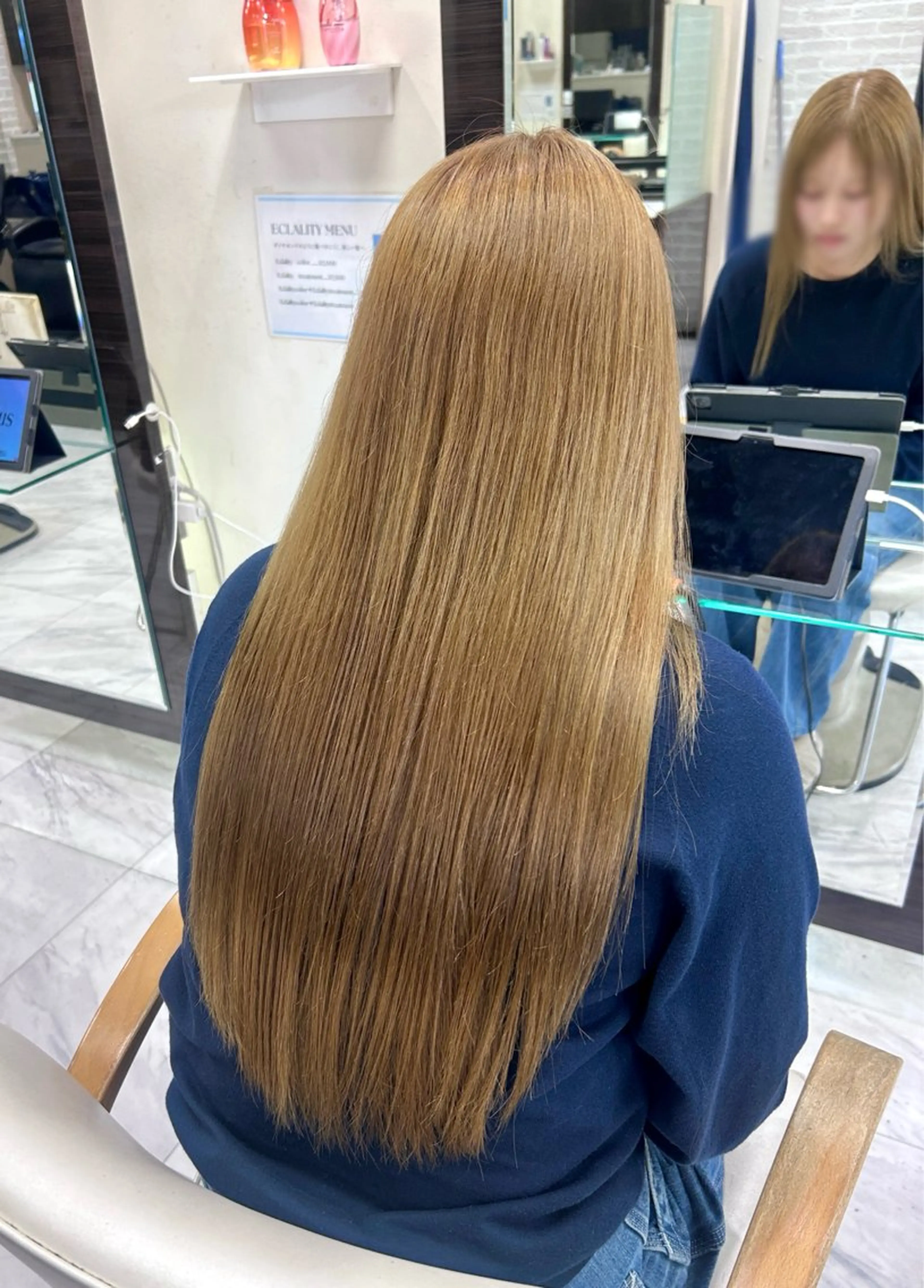 ロング カラー ベージュカラー ブリーチ ダブルカラー ブリーチなしカラー オリーブベージュ ヘアカラー トリートメント 🍊小川実里🍊 /カラーレイヤーのヘアスタイル