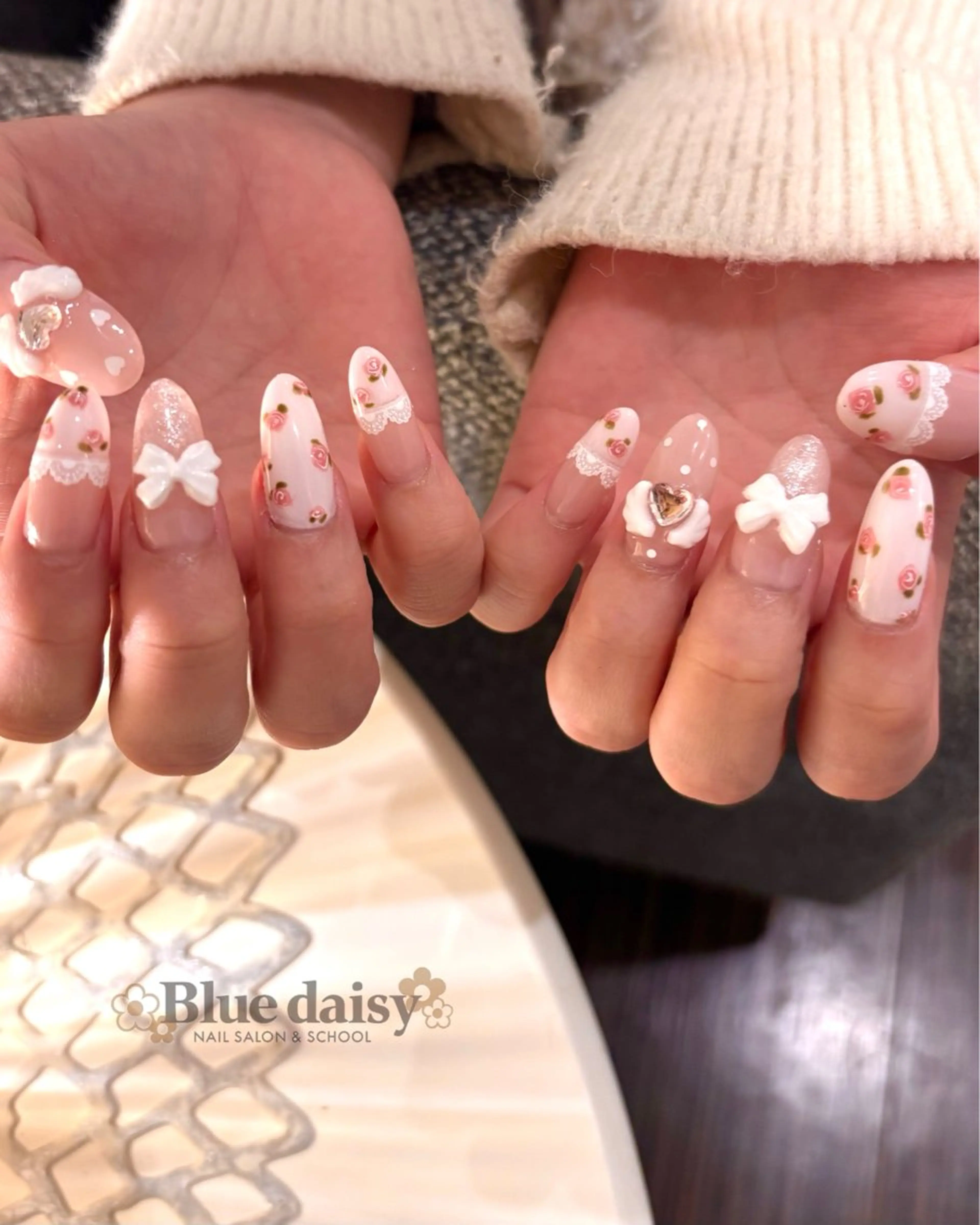 ネイル ジェルネイル ガーリー レース マグネットネイル 持ち込み ハンドネイル Blue　daisy　栄本店 【ブルーデイジー】所属・Blue daisy 栄本店のネイルデザイン