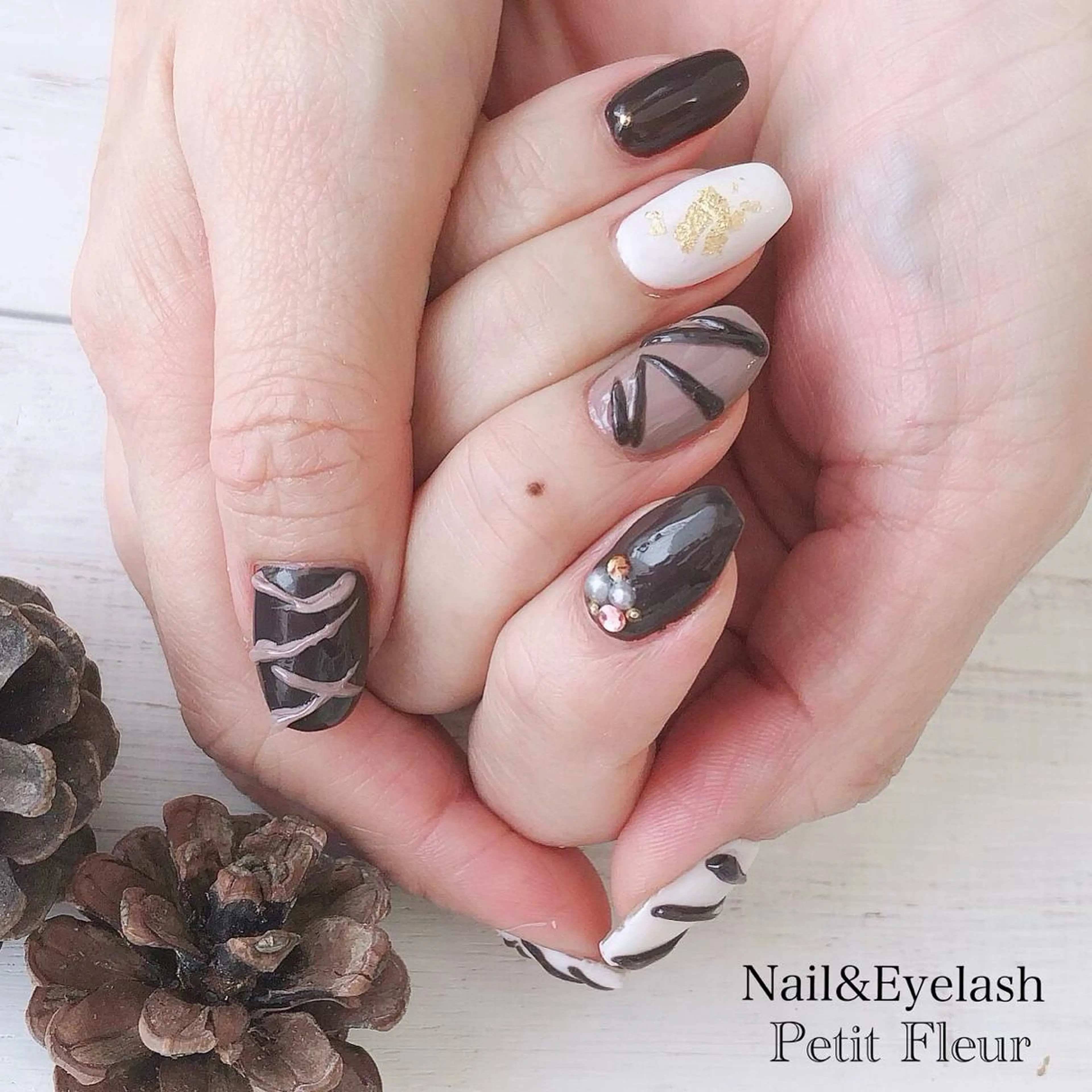 ネイル Petit Fleur所属・青柳 亜梨奈のマツエク・マツパデザイン