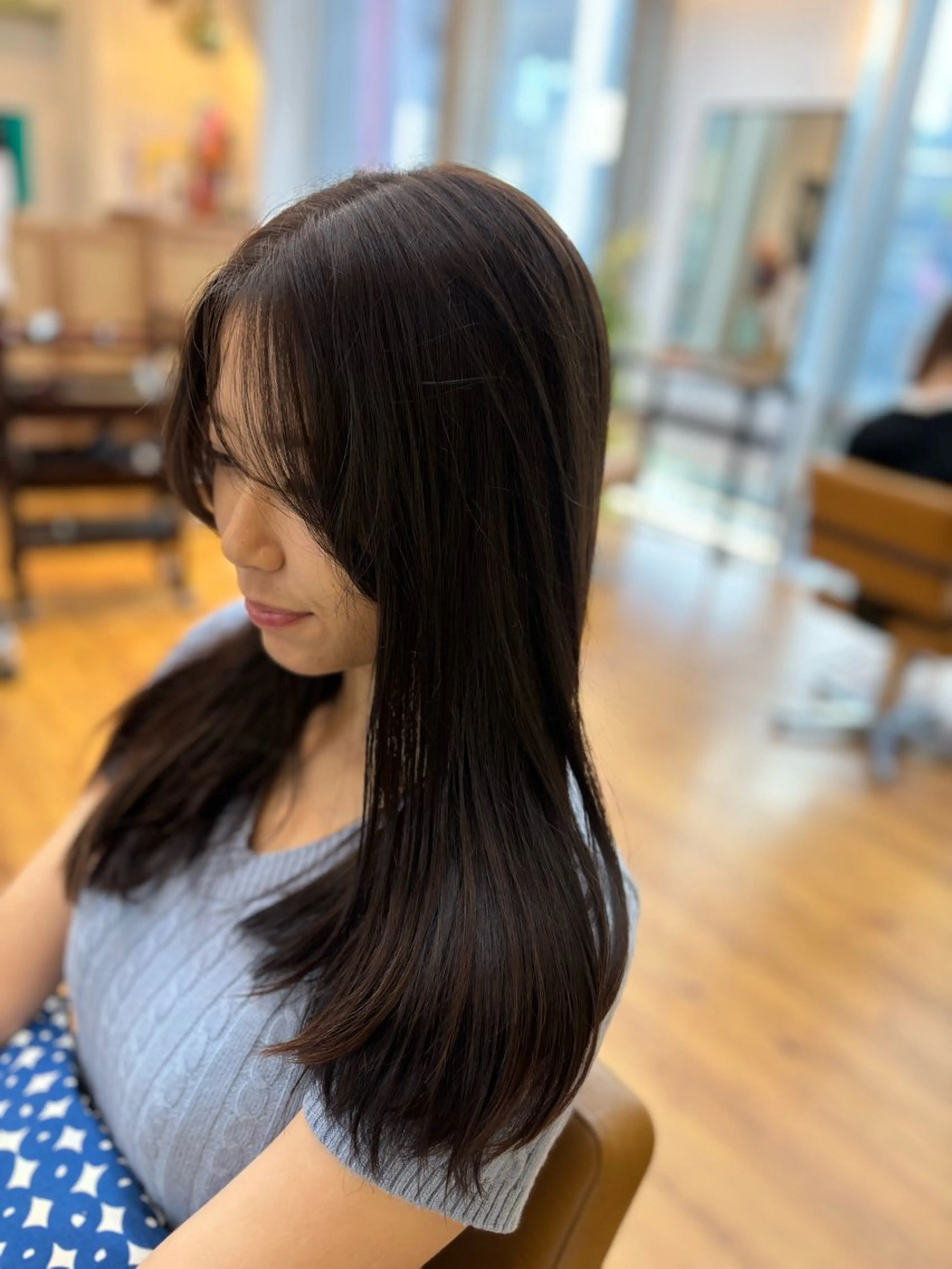 ロング カラー カネコ ナナミのヘアスタイル