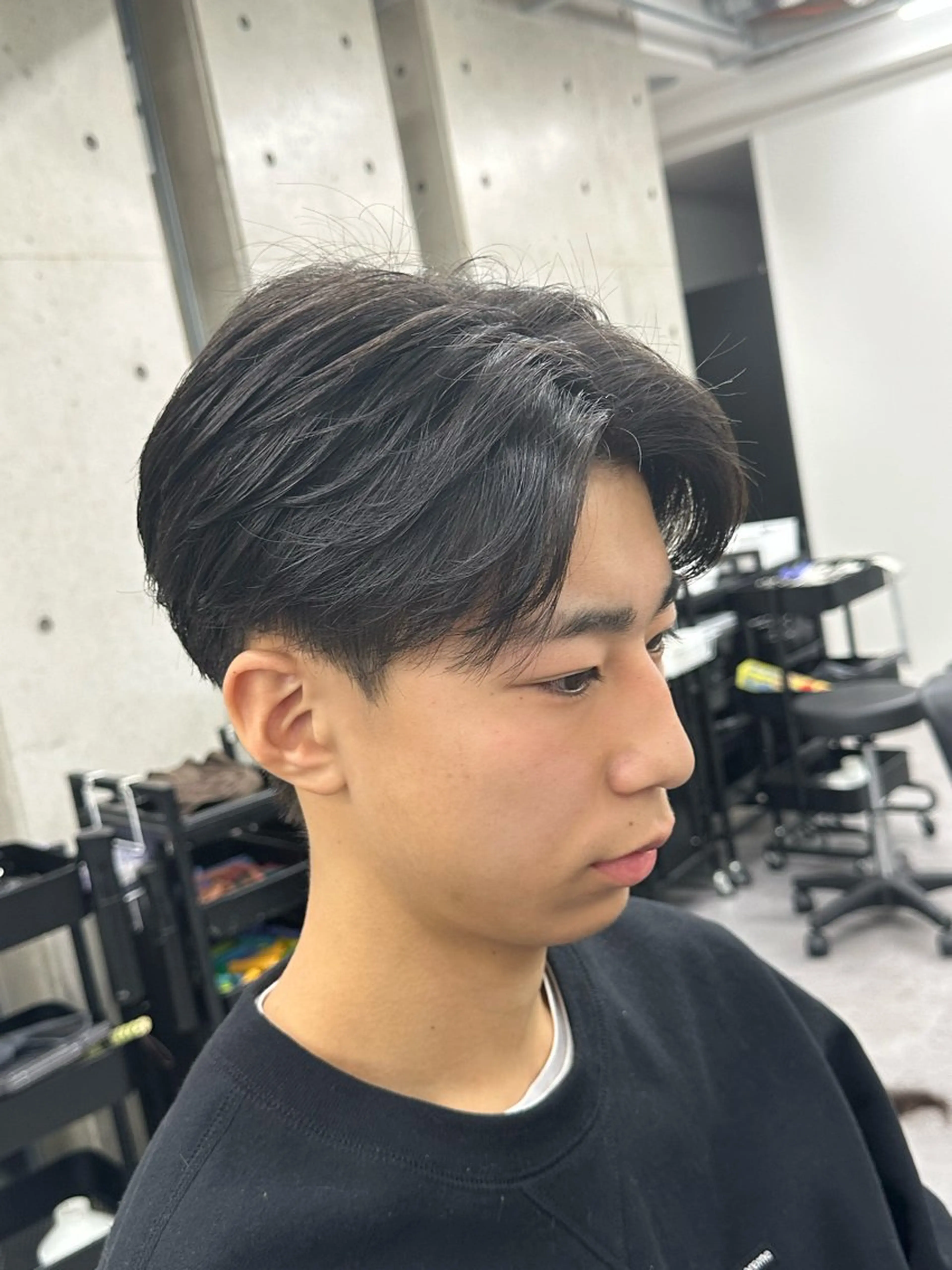 メンズ センターパート カット 河崎 航大のヘアスタイル